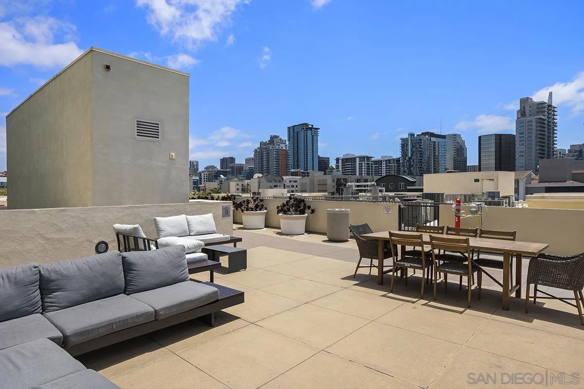 https://cdn.realtyfeed.com/cdn/127/250030986/c35fd6d77c1af7c18fba8c3af4f7aa9f.webp
