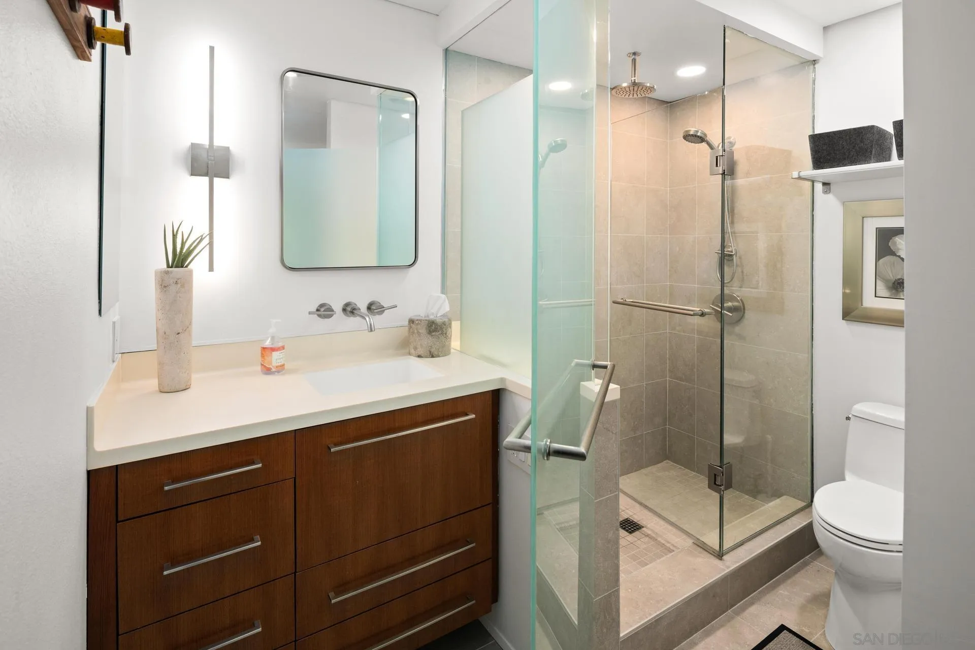 Photo #17: 250030996 Listing: Photo #17
