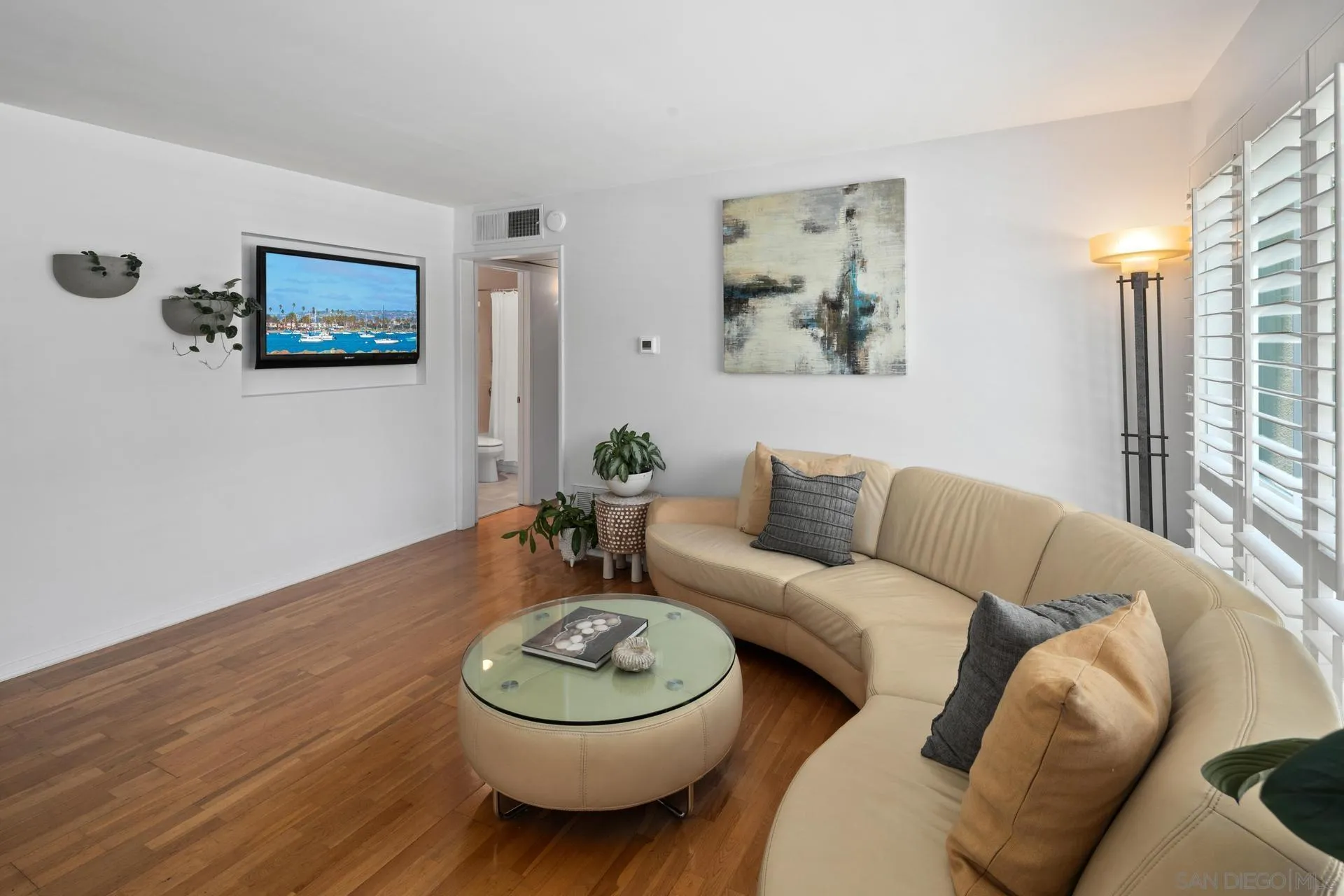 Photo #4: 250030996 Listing 