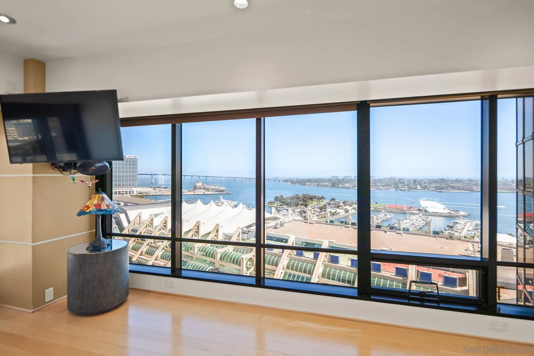 https://cdn.realtyfeed.com/cdn/127/250030999/a6bf91d85f9e4616cc394b6f1513f9f6.webp