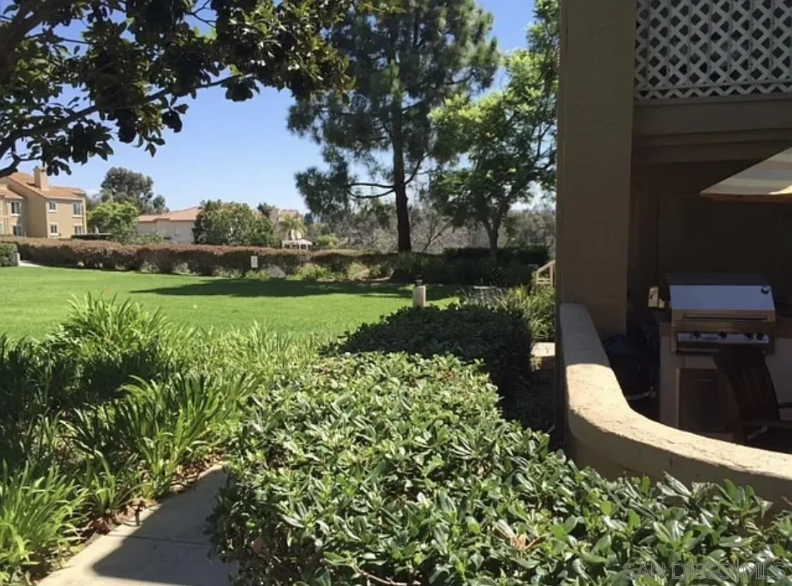 Photo #5: 250031002 Listing 