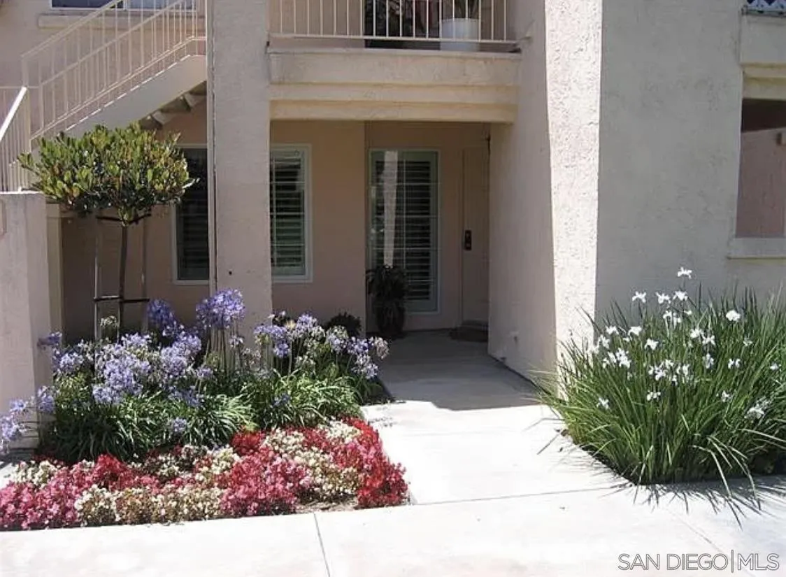 Photo #3: 250031002 Listing 