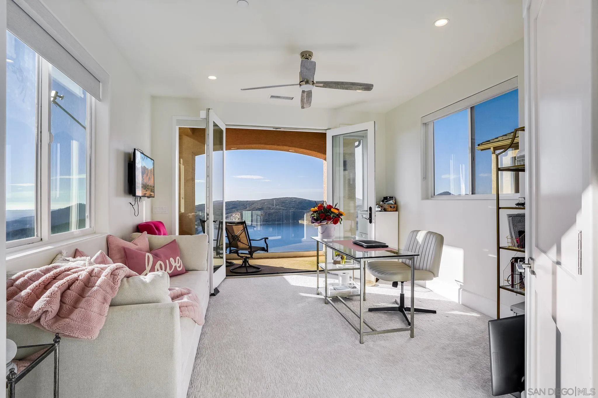 https://cdn.realtyfeed.com/cdn/127/250031024/2ed54d30dca735f05d6e8693ba73a6f9.webp