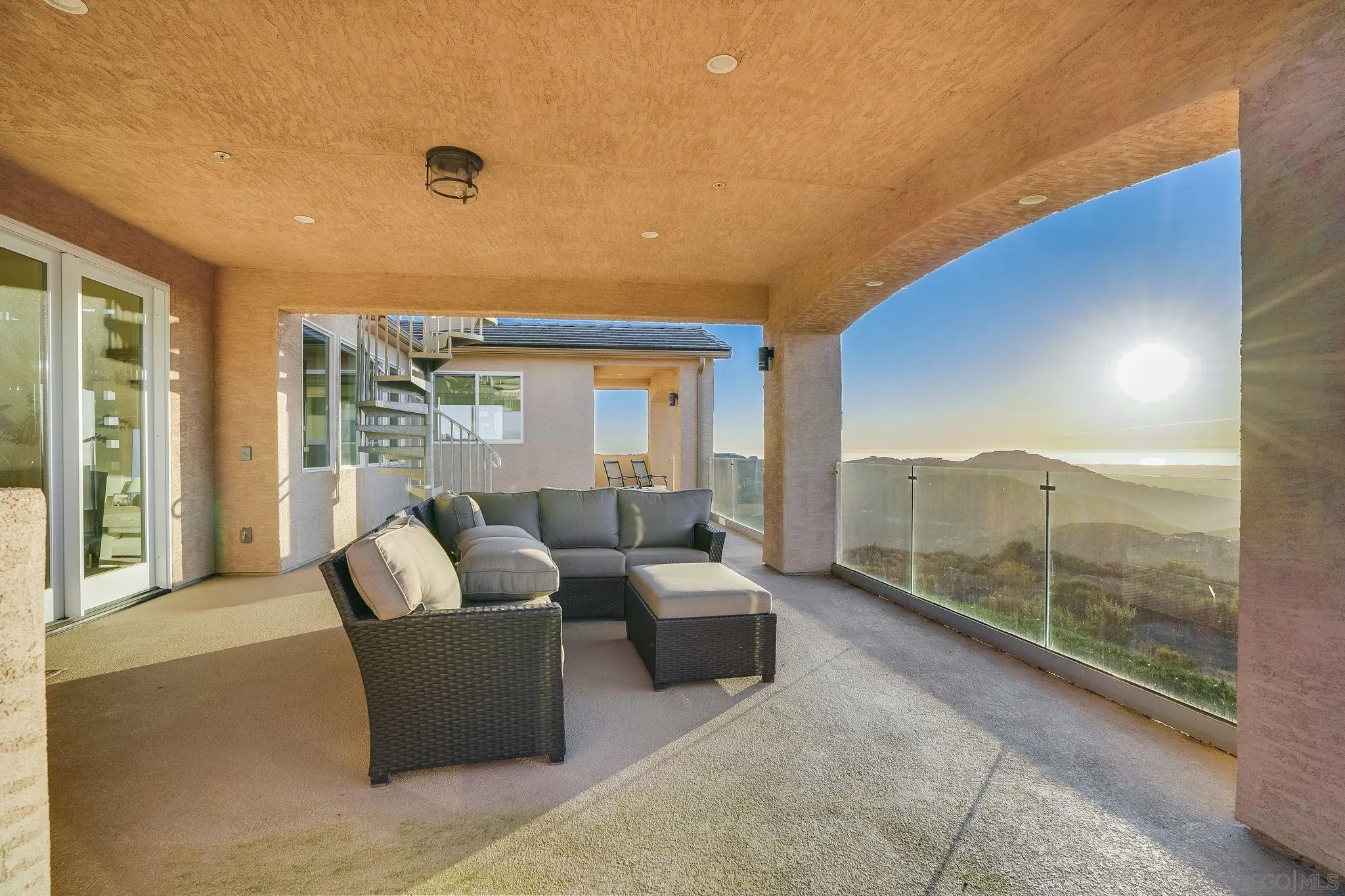 https://cdn.realtyfeed.com/cdn/127/250031024/4a2ea23a56acbdb3cdaa3d0f06ab77e9.webp