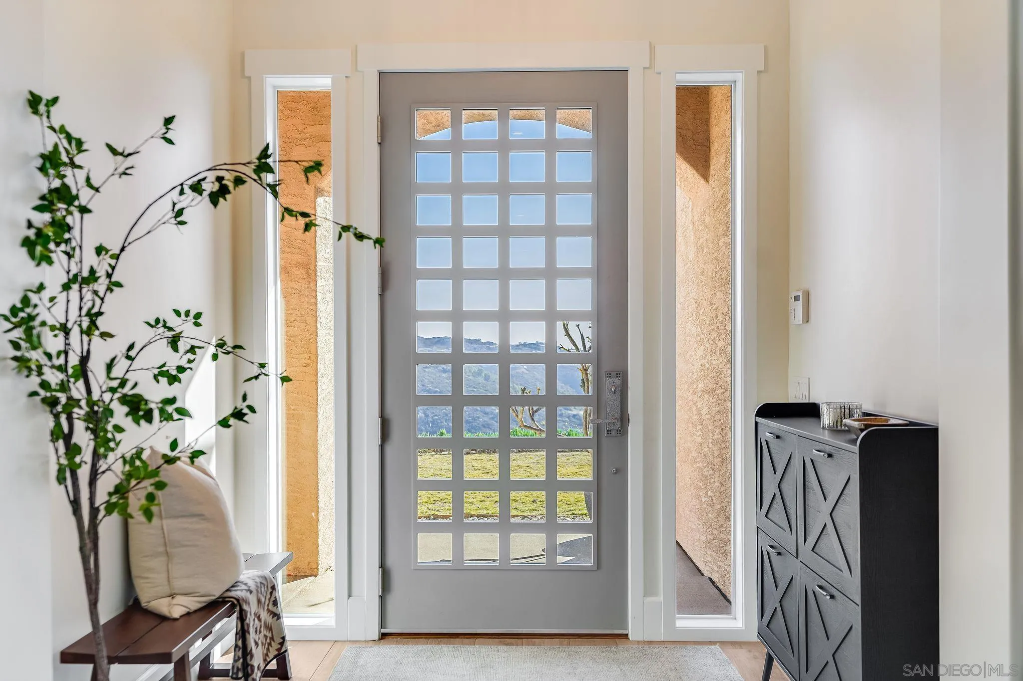 https://cdn.realtyfeed.com/cdn/127/250031024/676c7a09c870f3455f62dd845b64f8b9.webp