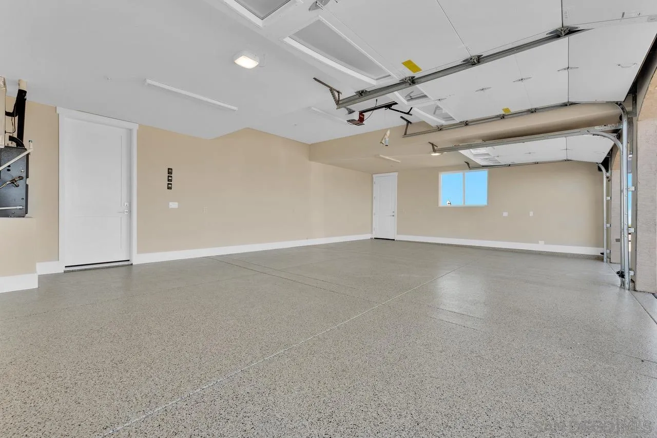 https://cdn.realtyfeed.com/cdn/127/250031024/9fa559d32171af263bb4562fcbec3d72.webp