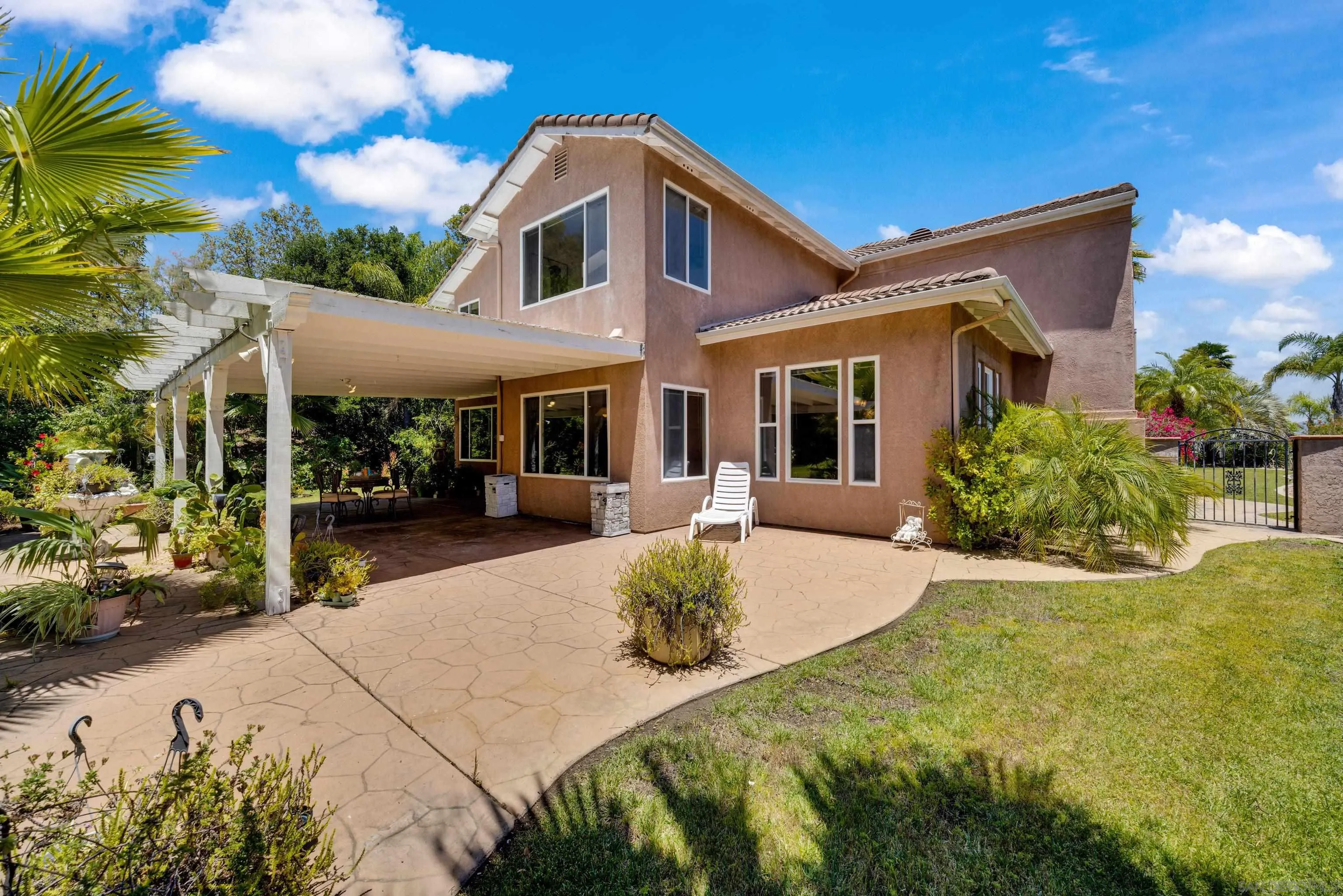 https://cdn.realtyfeed.com/cdn/127/250031038/600c809bb52b54e400532258ae7f9332.webp