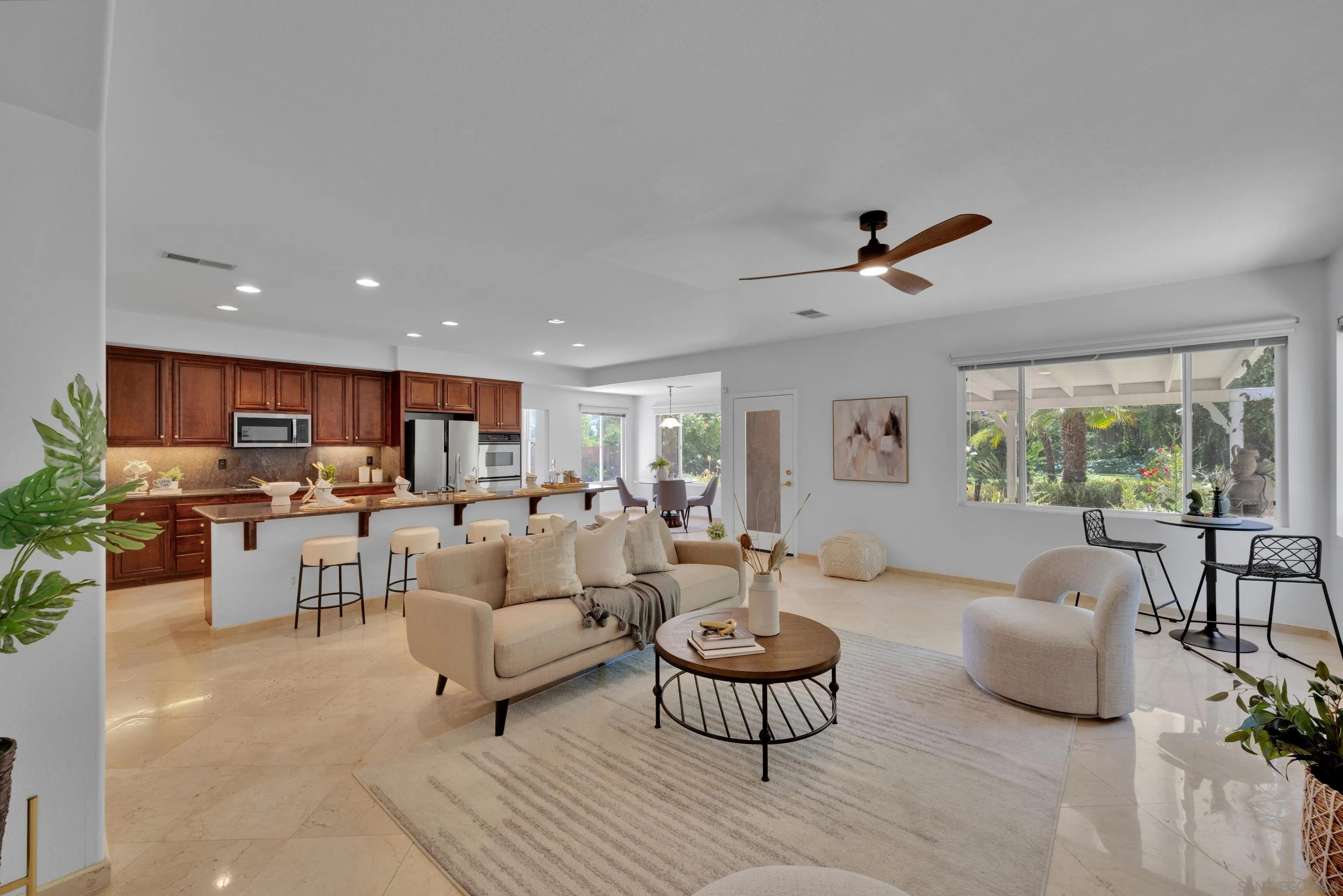 https://cdn.realtyfeed.com/cdn/127/250031038/890dc551e8913f9ff57fb3fd5ef2136a.webp