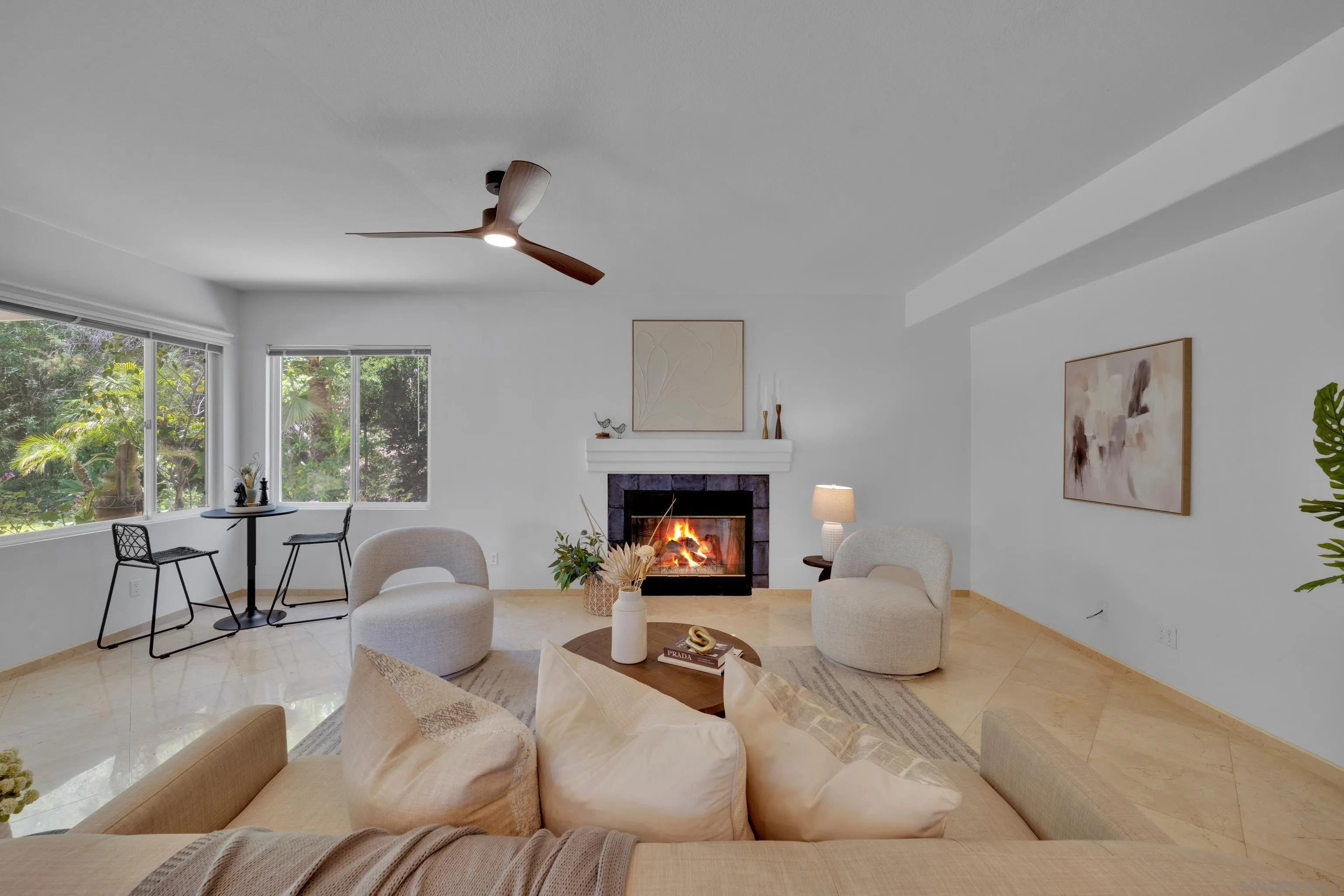 https://cdn.realtyfeed.com/cdn/127/250031038/9c1daa7caaa04bd769845be1e82f17f7.webp