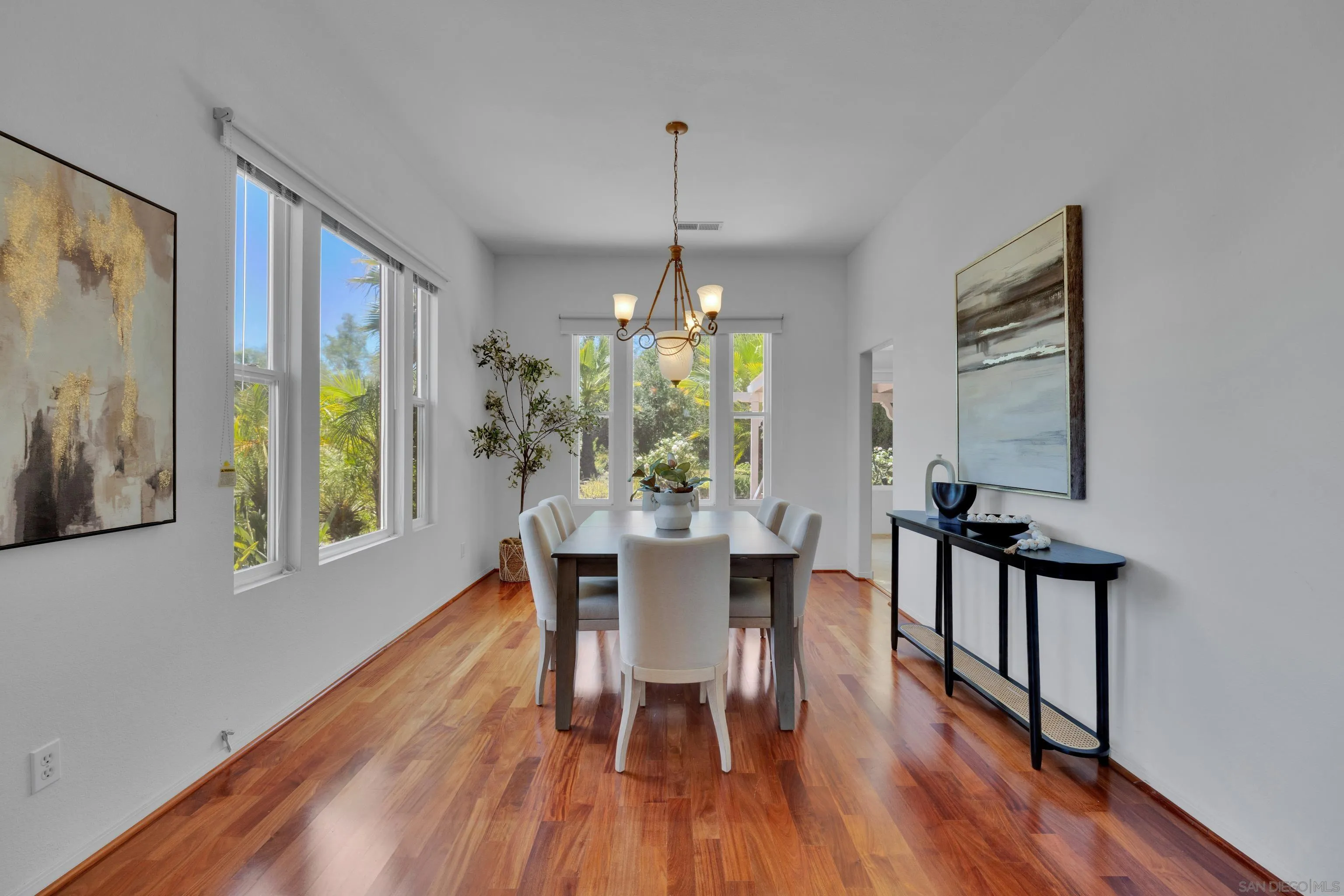 https://cdn.realtyfeed.com/cdn/127/250031038/ccd9ac9431af01c87624df9ea9877c92.webp