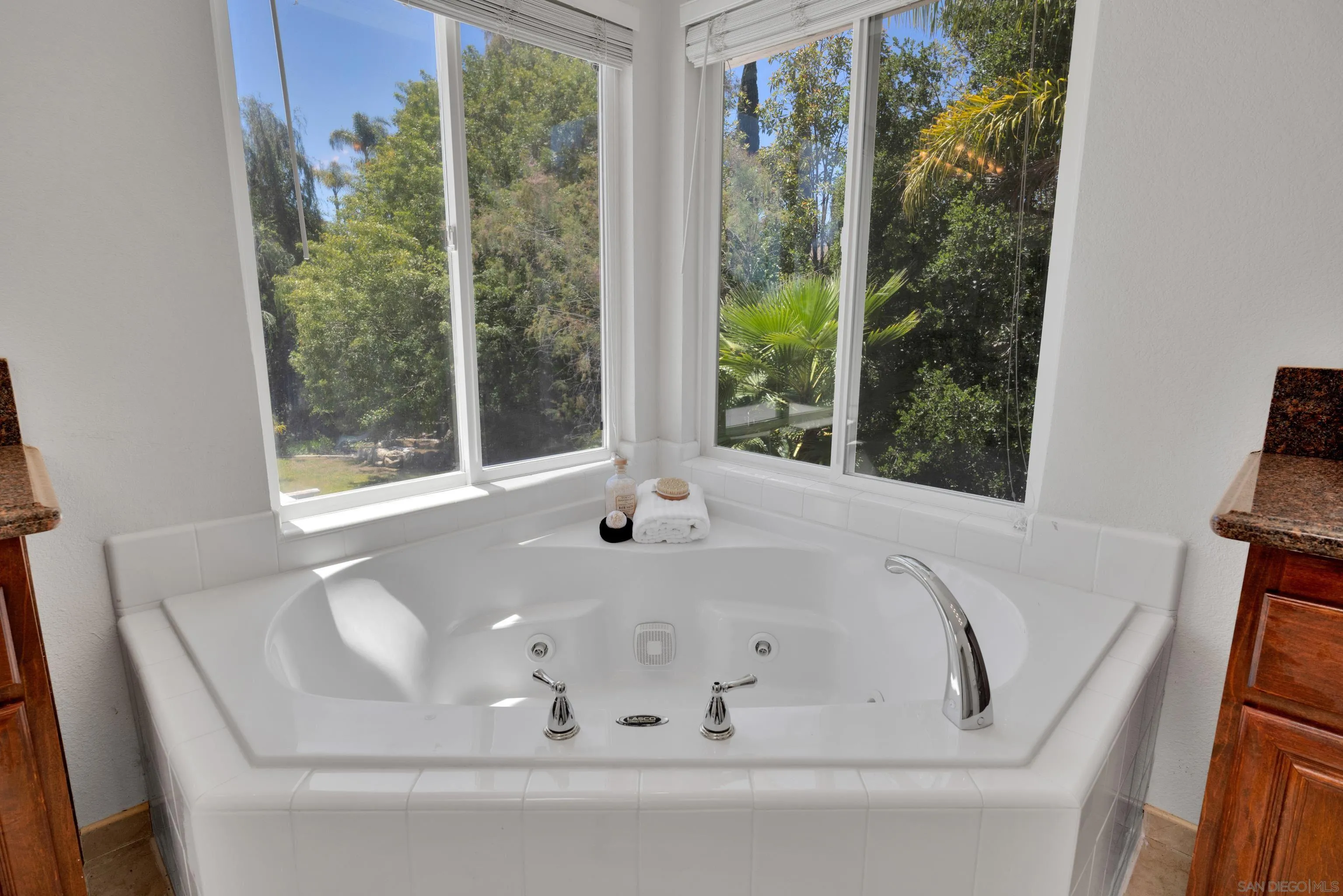 https://cdn.realtyfeed.com/cdn/127/250031038/d1c1f288033259d4cb7c4f5f362e350e.webp