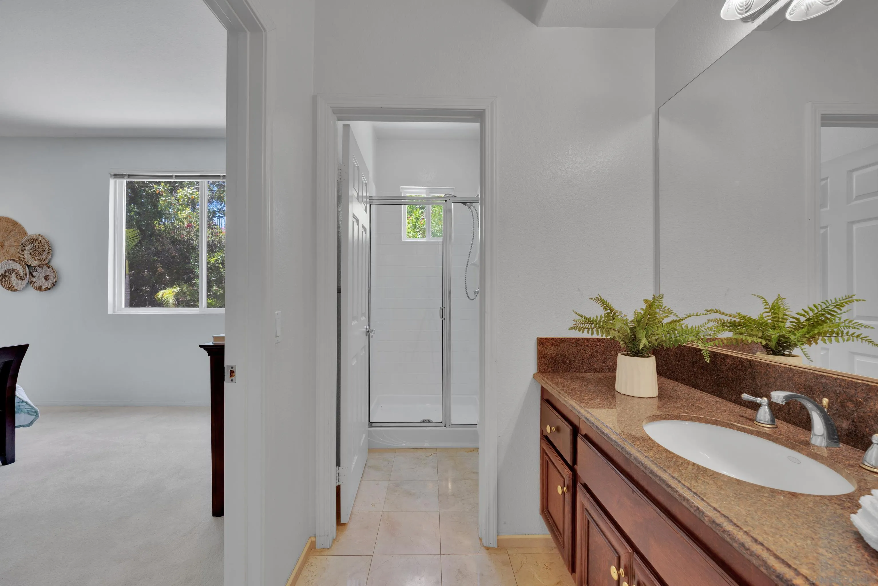 https://cdn.realtyfeed.com/cdn/127/250031038/d8efe7d595112fe1d48f7d0cfdff6414.webp