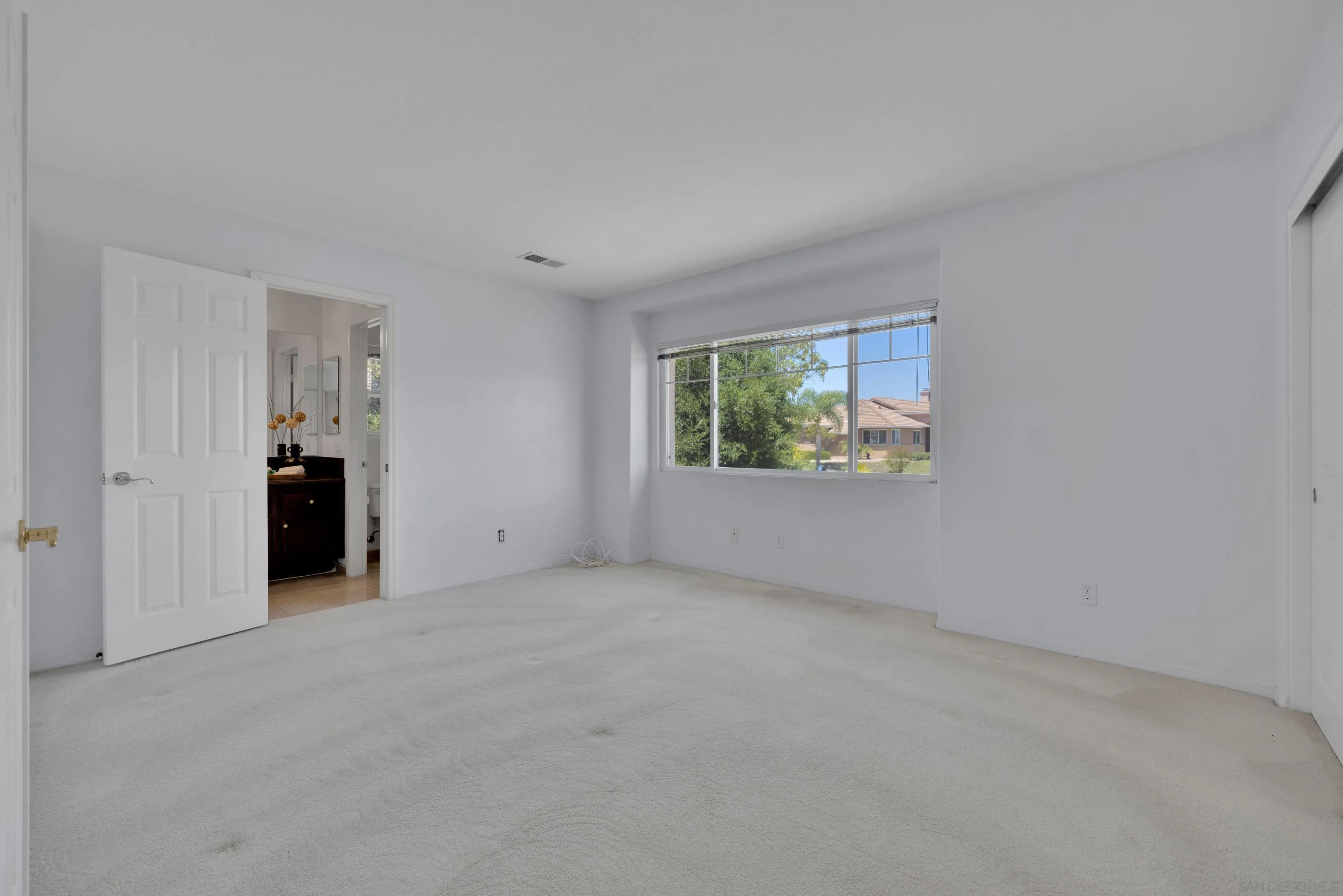 https://cdn.realtyfeed.com/cdn/127/250031038/ea7817c48a20100b632c39c788cf31dd.webp