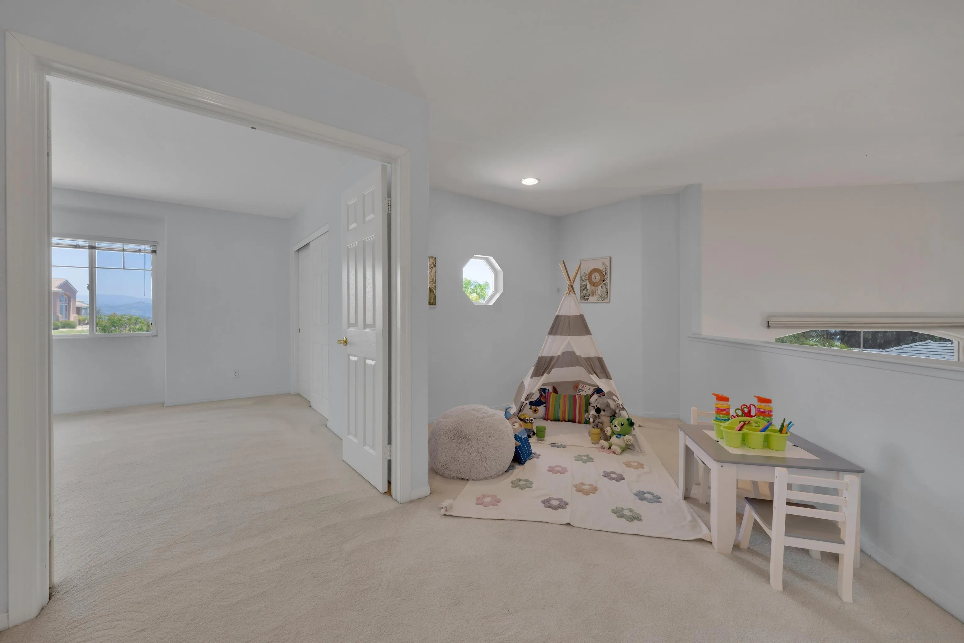 https://cdn.realtyfeed.com/cdn/127/250031038/ed3e5b0666302ee6ecc18cd3eb1b63d8.webp