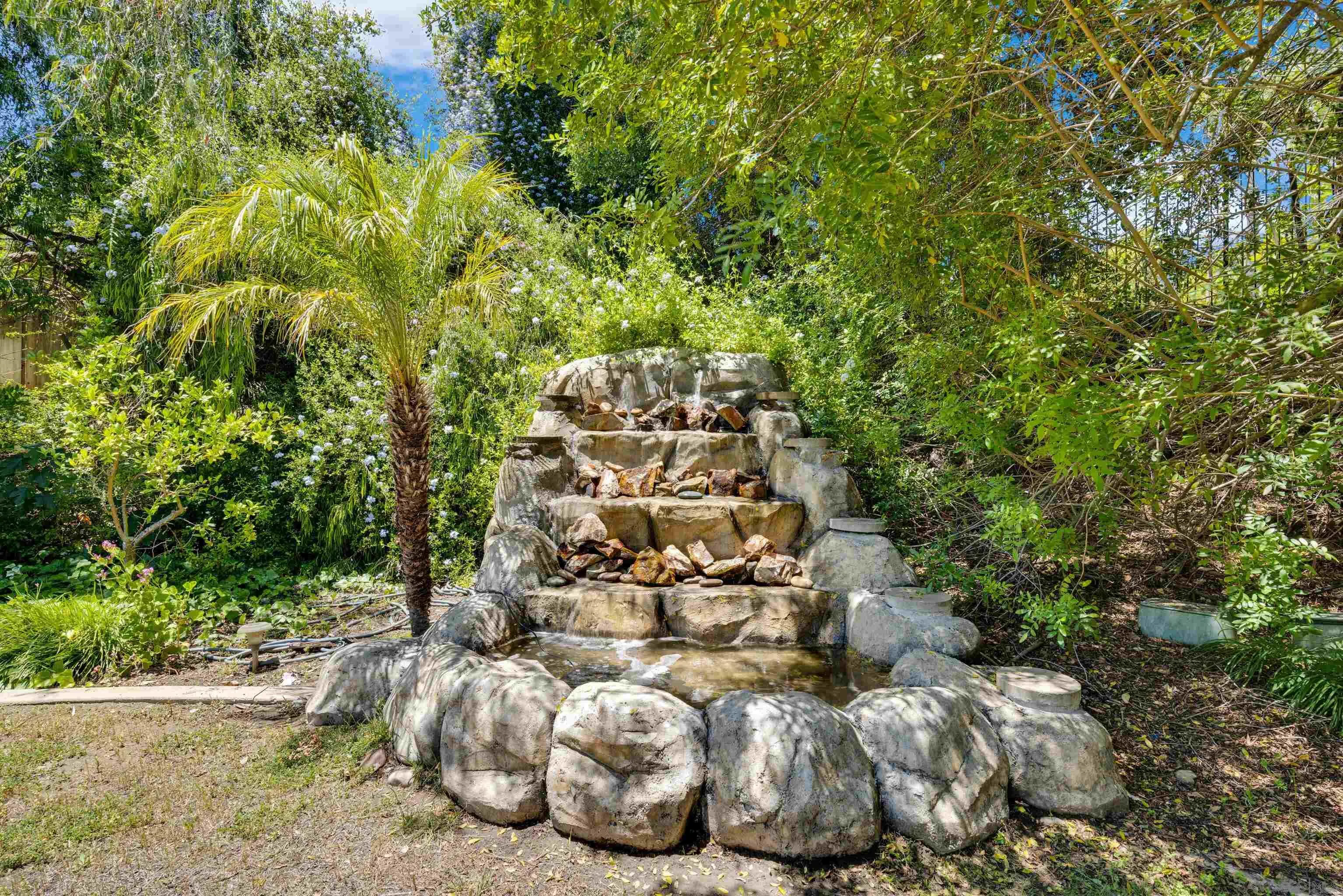 https://cdn.realtyfeed.com/cdn/127/250031038/f57bc8280b64183d2152871158d5f3ab.webp
