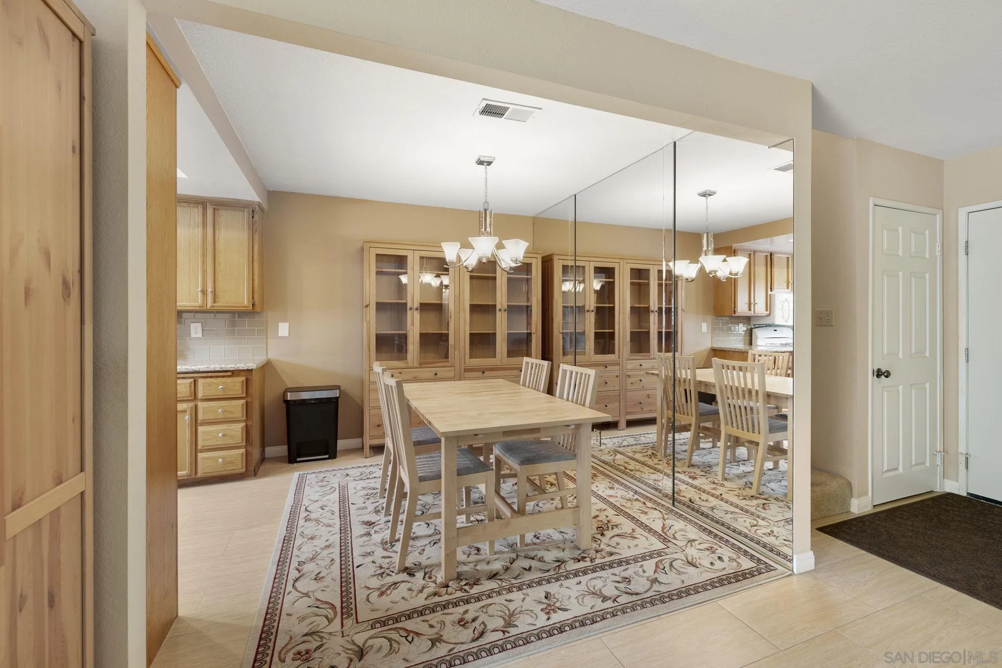 Photo #17: 250031039 Listing: Photo #17