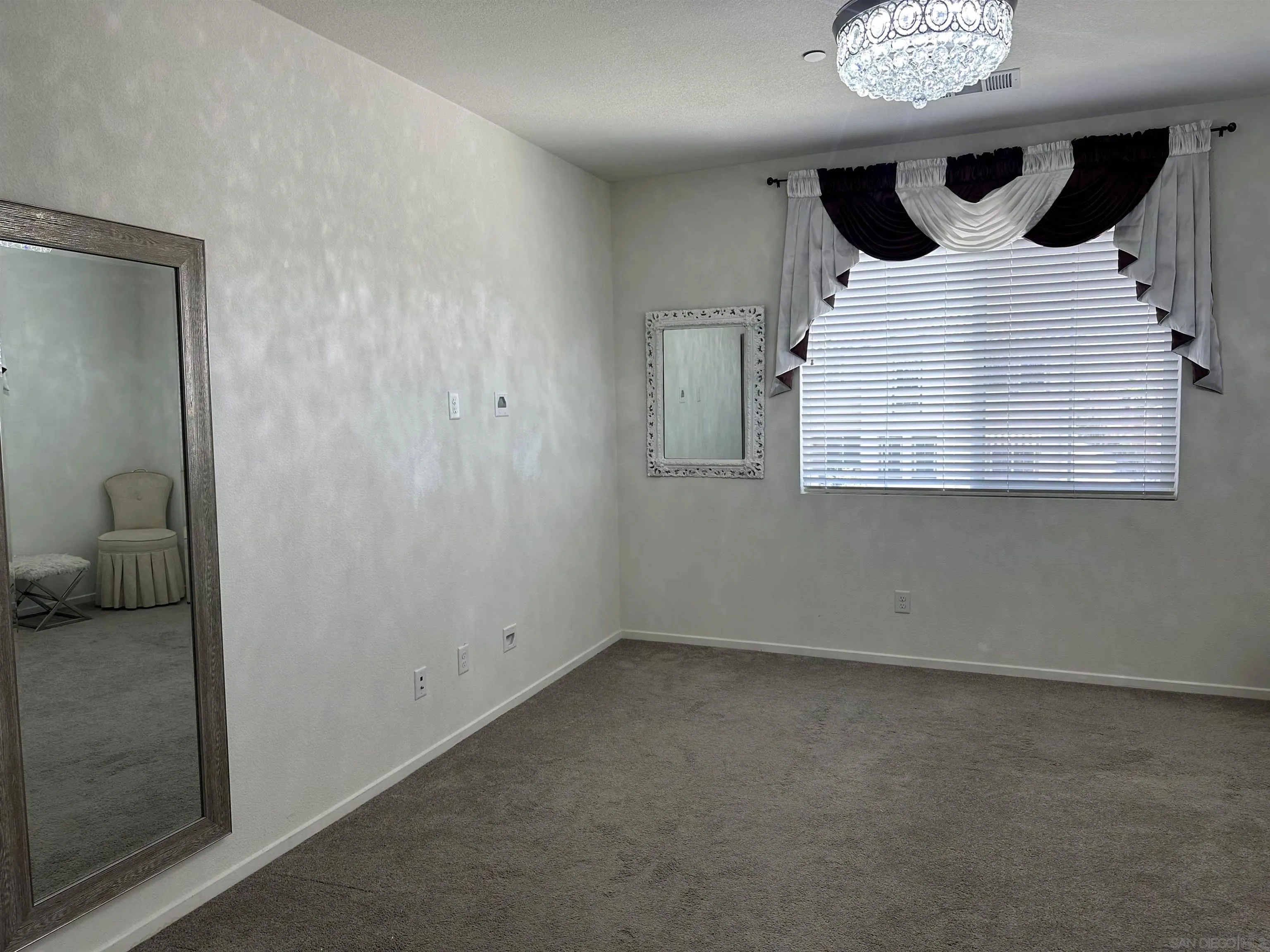 Photo #11: 250031040 Listing: Photo #11