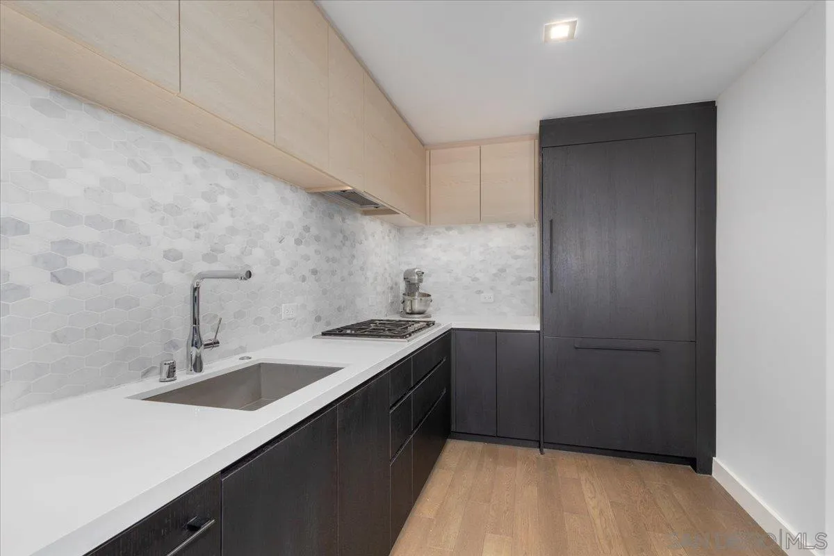 Photo #8: 250031043 Listing: Photo #8