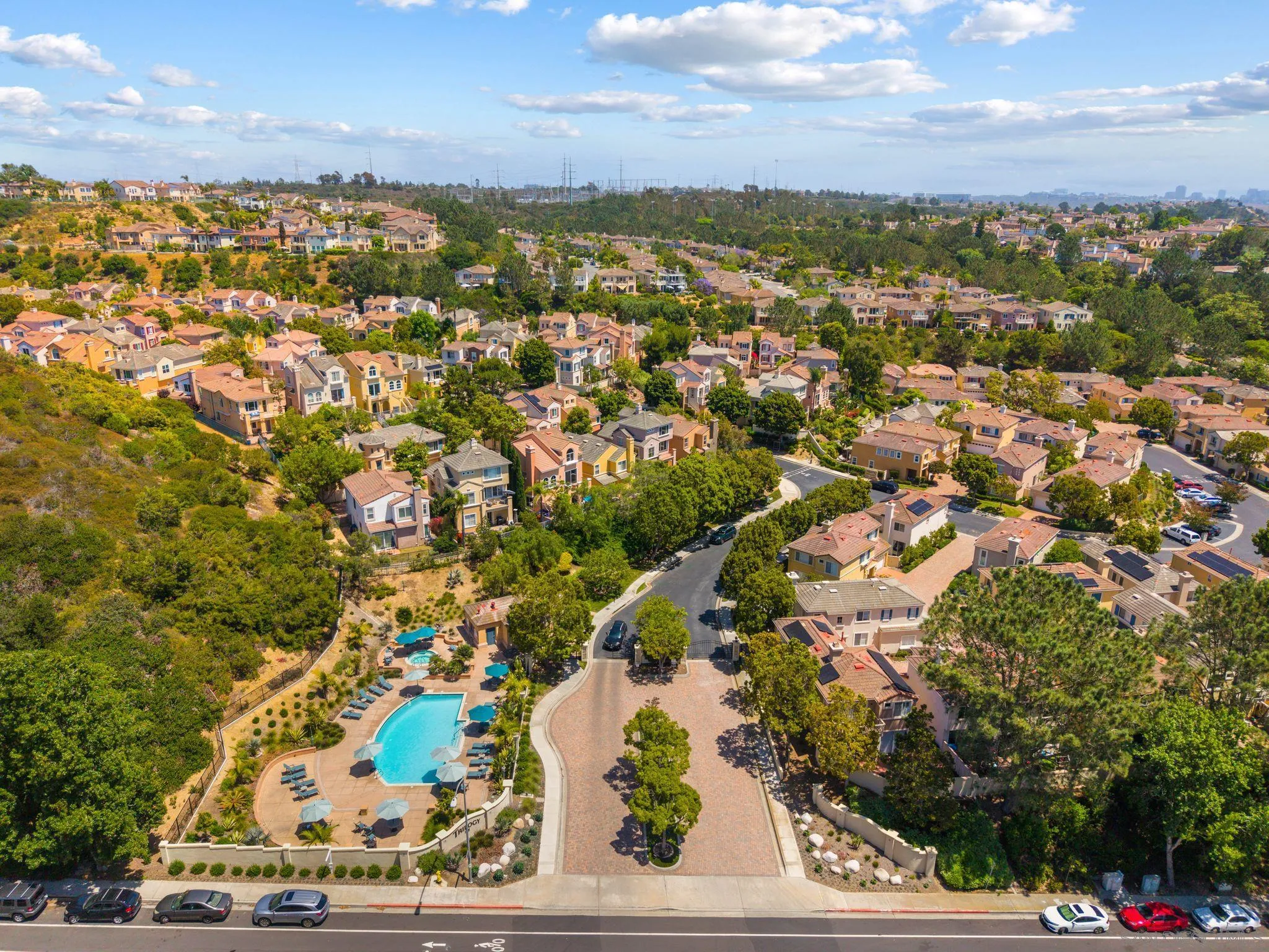 https://cdn.realtyfeed.com/cdn/127/250031050/1bafc8464adbedc7acb42060e1e31f79.webp