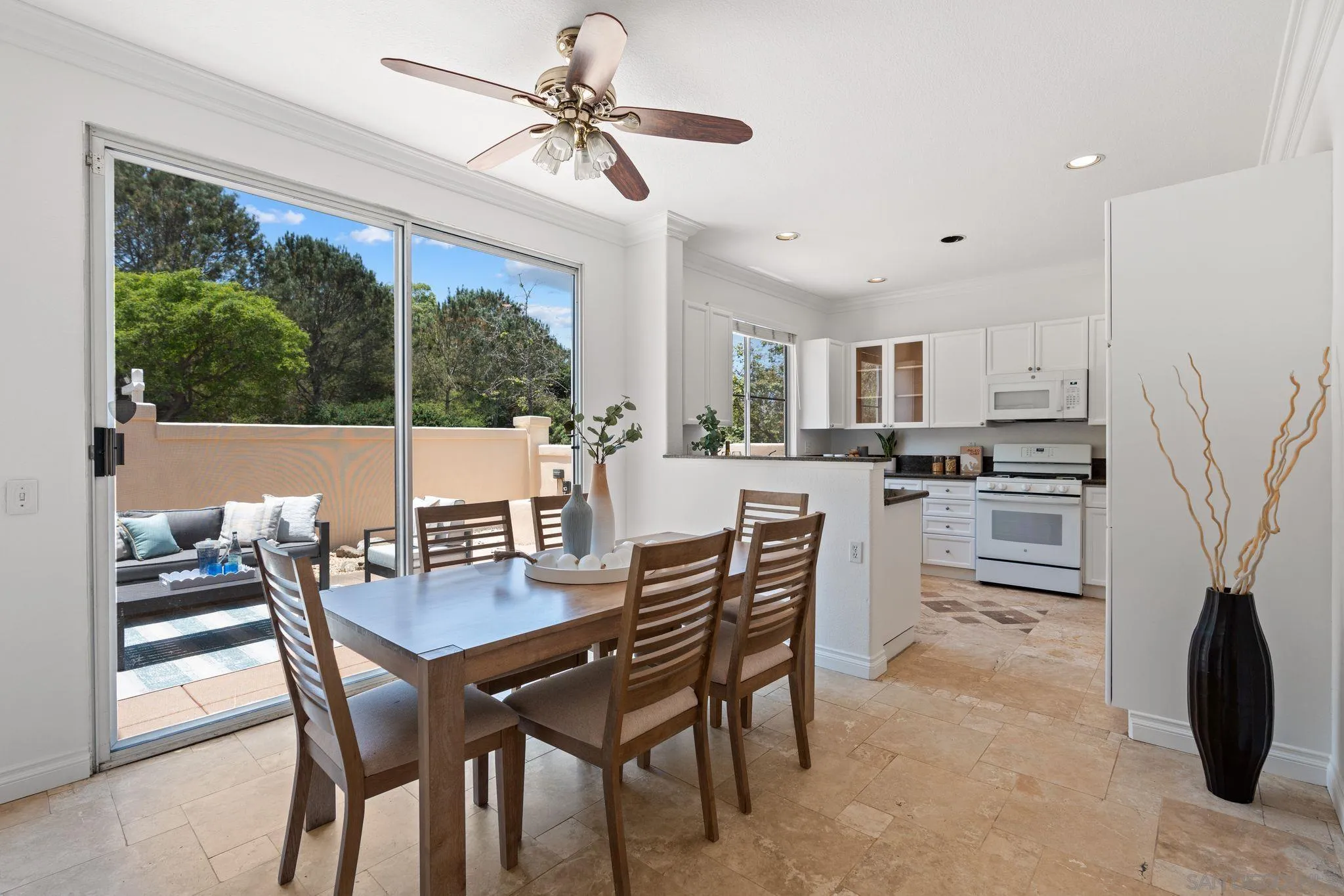 https://cdn.realtyfeed.com/cdn/127/250031050/7c873a23c0cf5e92418a66f84357b2d1.webp