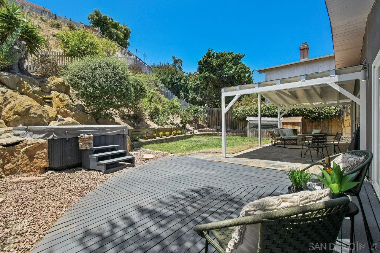 https://cdn.realtyfeed.com/cdn/127/250031054/4f5529d268e122d9eac1a482469f428f.webp
