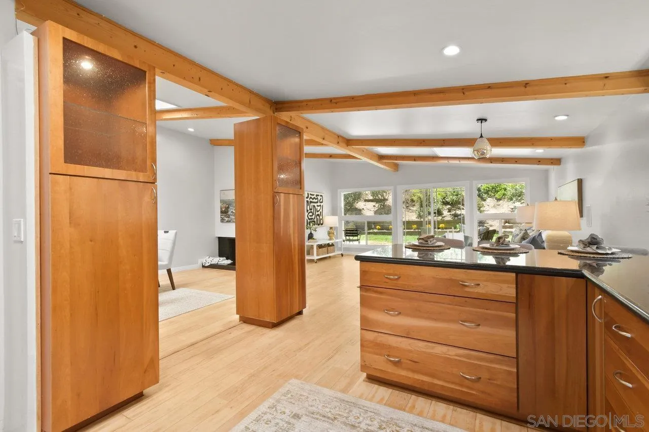 https://cdn.realtyfeed.com/cdn/127/250031054/8151803d93911175dcc2ad8d0c080d18.webp