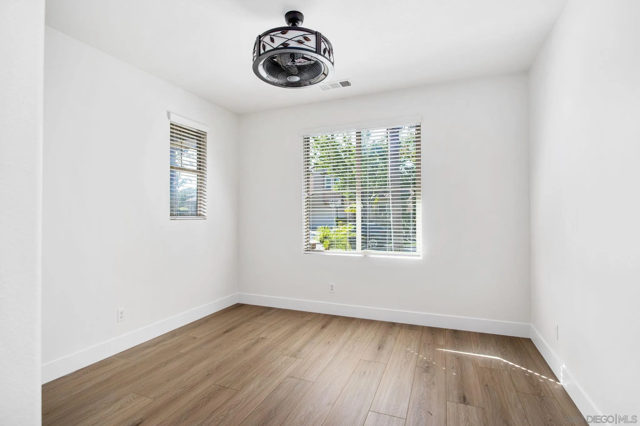 https://cdn.realtyfeed.com/cdn/127/250031068/46f0ab94eb328cdf915082635f56d33f.webp