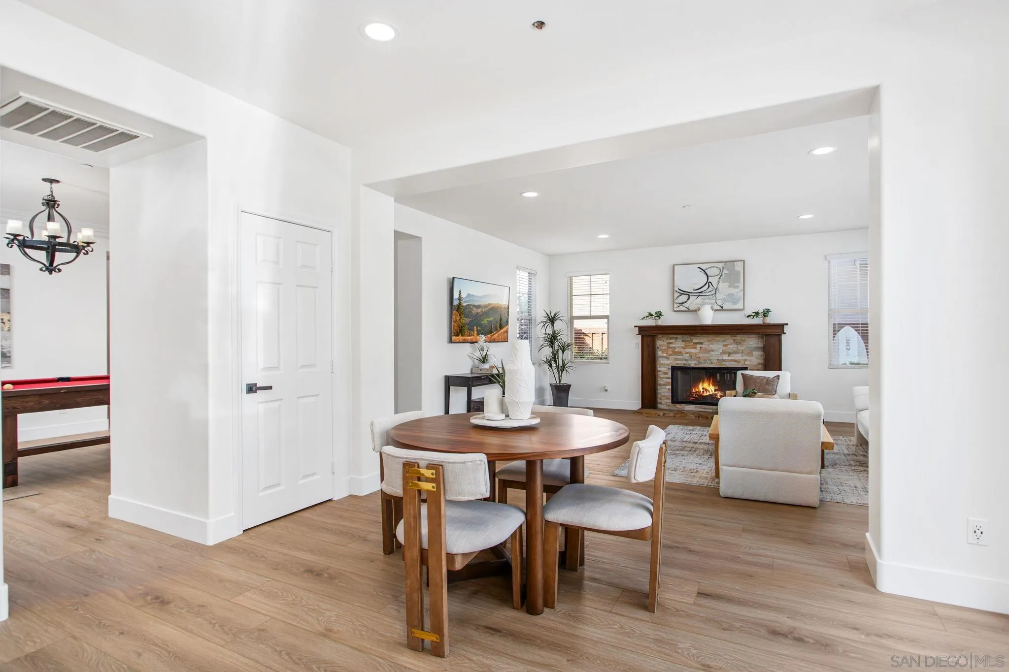 https://cdn.realtyfeed.com/cdn/127/250031068/7127539ef80ac3175a55f6688c1ddf27.webp