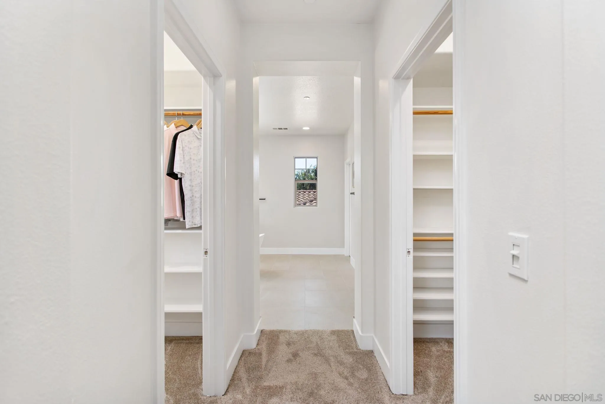 https://cdn.realtyfeed.com/cdn/127/250031068/a2cfbe1d11bb0da4063bad98f95a7dfd.webp