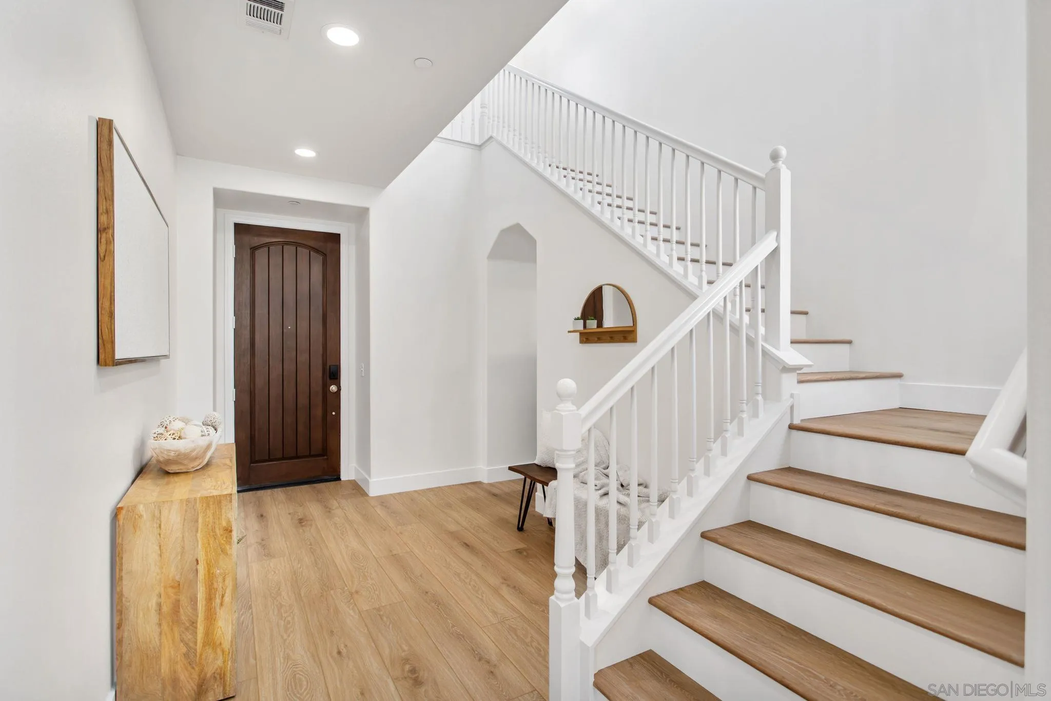 https://cdn.realtyfeed.com/cdn/127/250031068/f2e8dfd7d99f13f2989eeda9ee2c7fd6.webp
