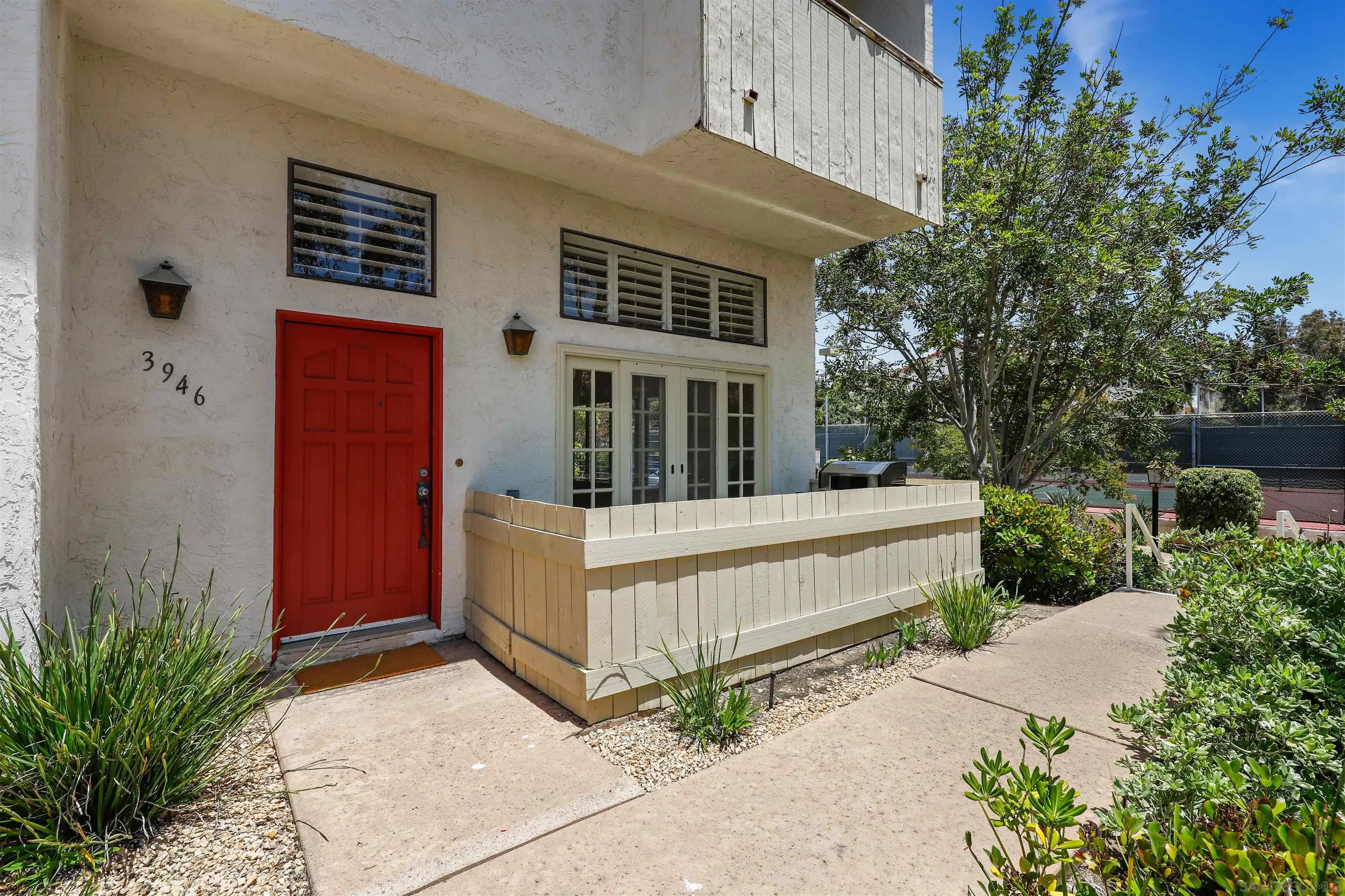 More Details about MLS # 250031095 : 3946 LA JOLLA VILLAGE DR