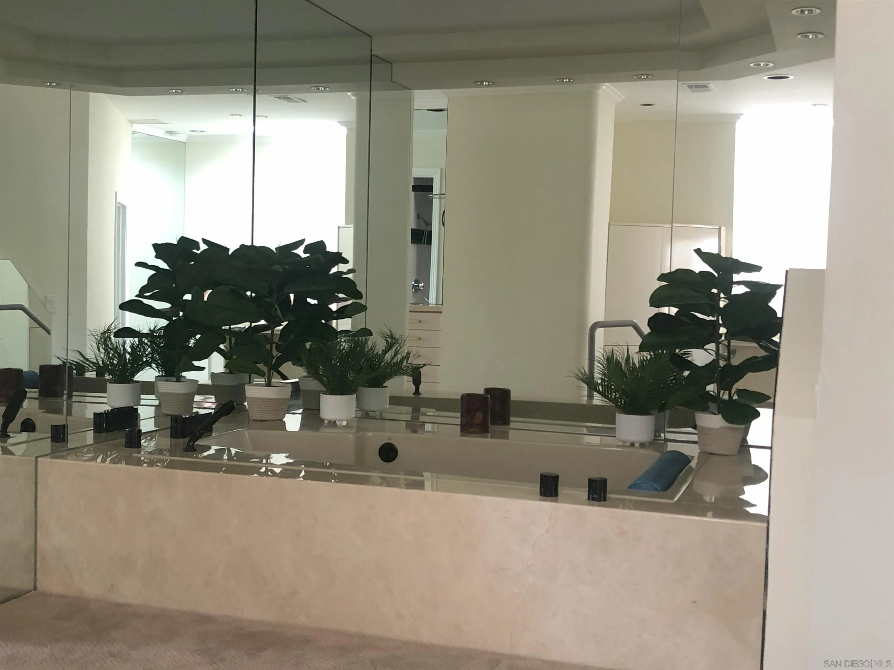 Photo #10: 250031095 Listing: Photo #10