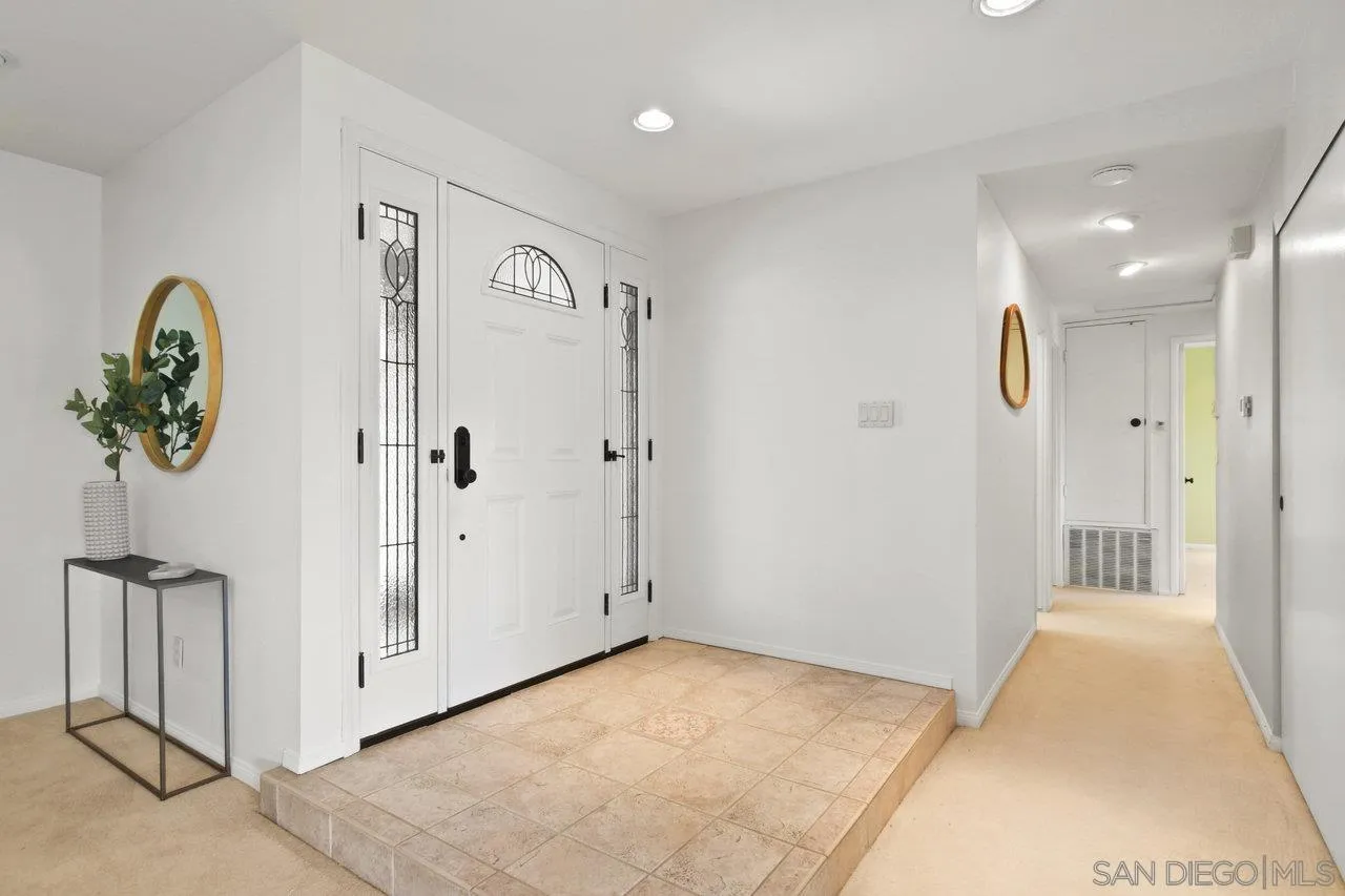 https://cdn.realtyfeed.com/cdn/127/250031100/998160d75954ef8278788c63a11161ef.webp