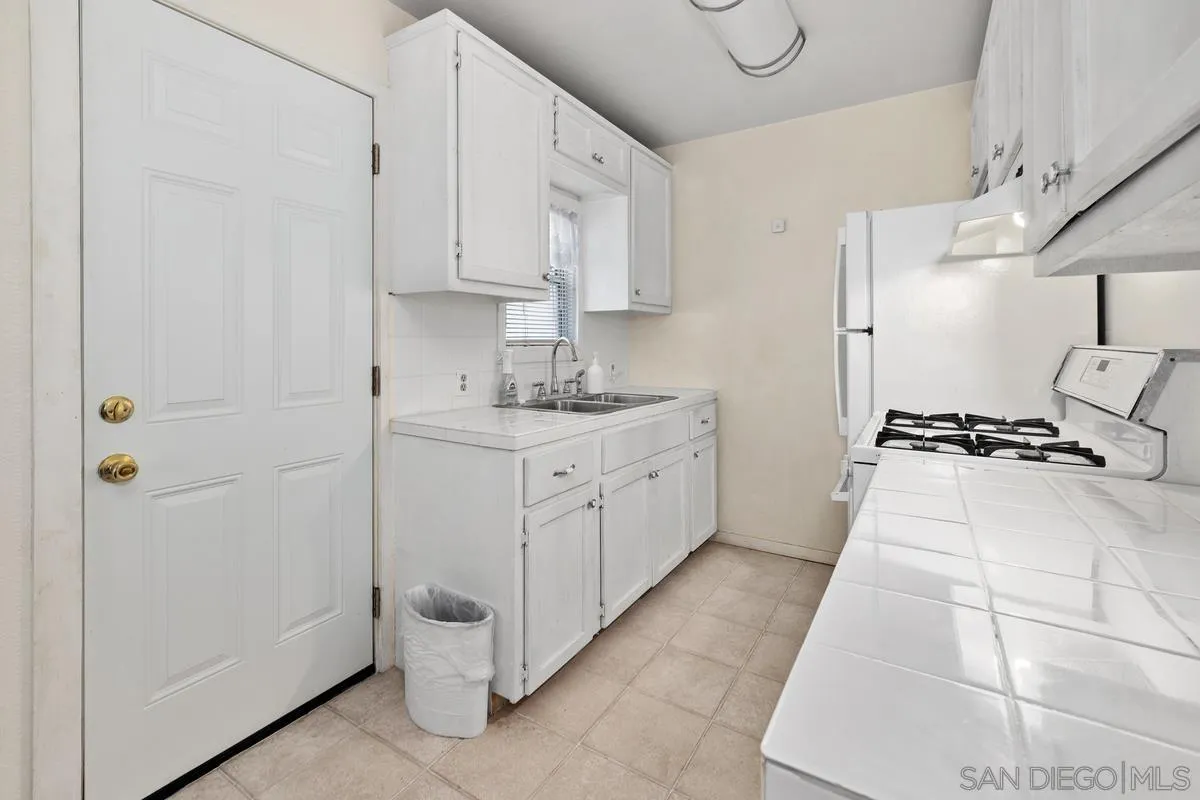 https://cdn.realtyfeed.com/cdn/127/250031105/5bd0e2848c96603f8d39492056e74756.webp