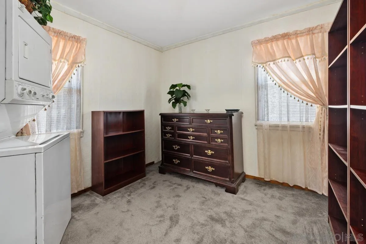 https://cdn.realtyfeed.com/cdn/127/250031105/a256c2f6c1e1b1d7d2182d3f5272c941.webp