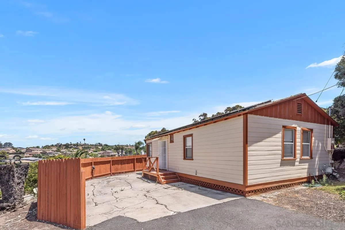 https://cdn.realtyfeed.com/cdn/127/250031105/f43469dc9f24bc45d3057ada6704c8fb.webp