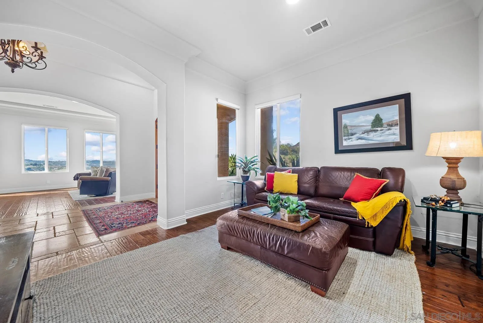 https://cdn.realtyfeed.com/cdn/127/250031109/13a4ca707e31fc085fc0352babbe790c.webp