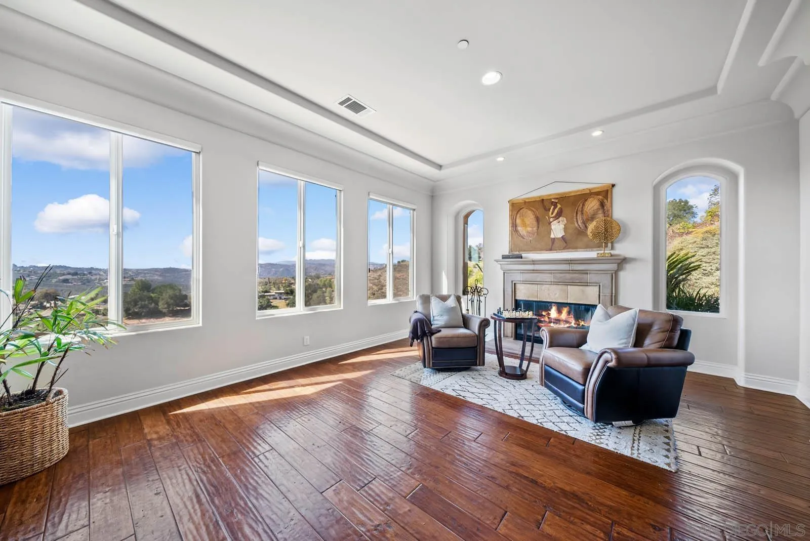 https://cdn.realtyfeed.com/cdn/127/250031109/1839094f87c2eab96d1f9fc251fbf5b0.webp