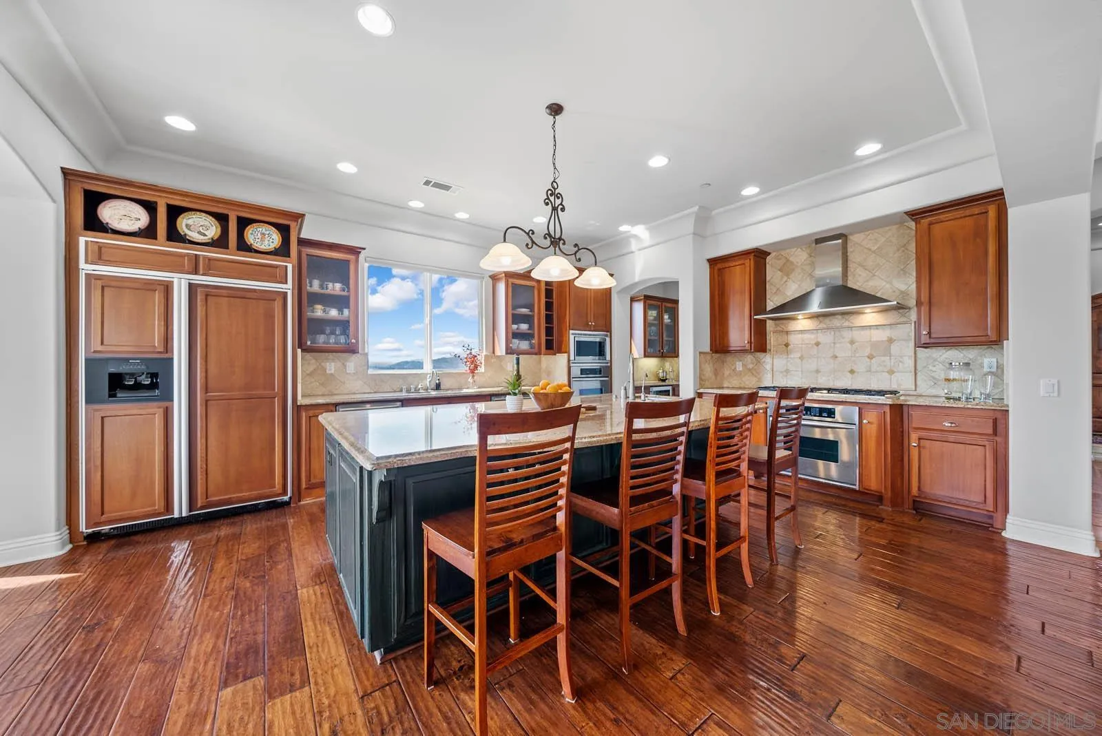 https://cdn.realtyfeed.com/cdn/127/250031109/75a66274ccc716e0926a4529579cb8e2.webp
