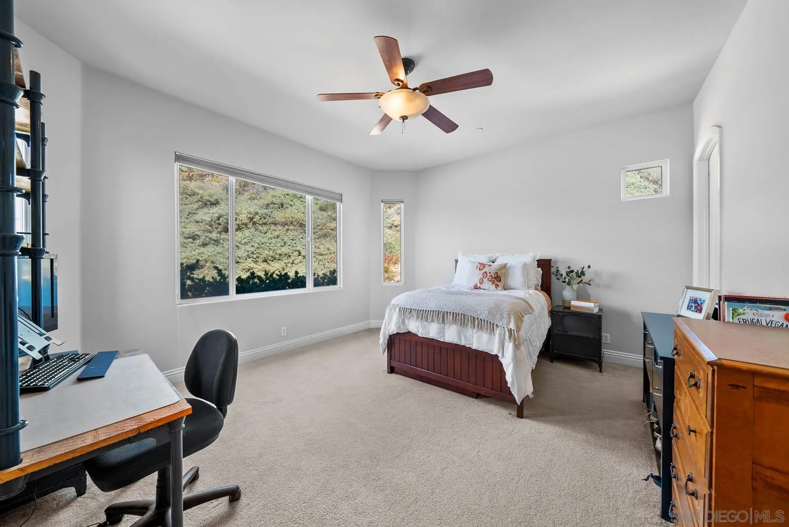 https://cdn.realtyfeed.com/cdn/127/250031109/9b0b505ffd895aadc96dd5ce1b0ba931.webp