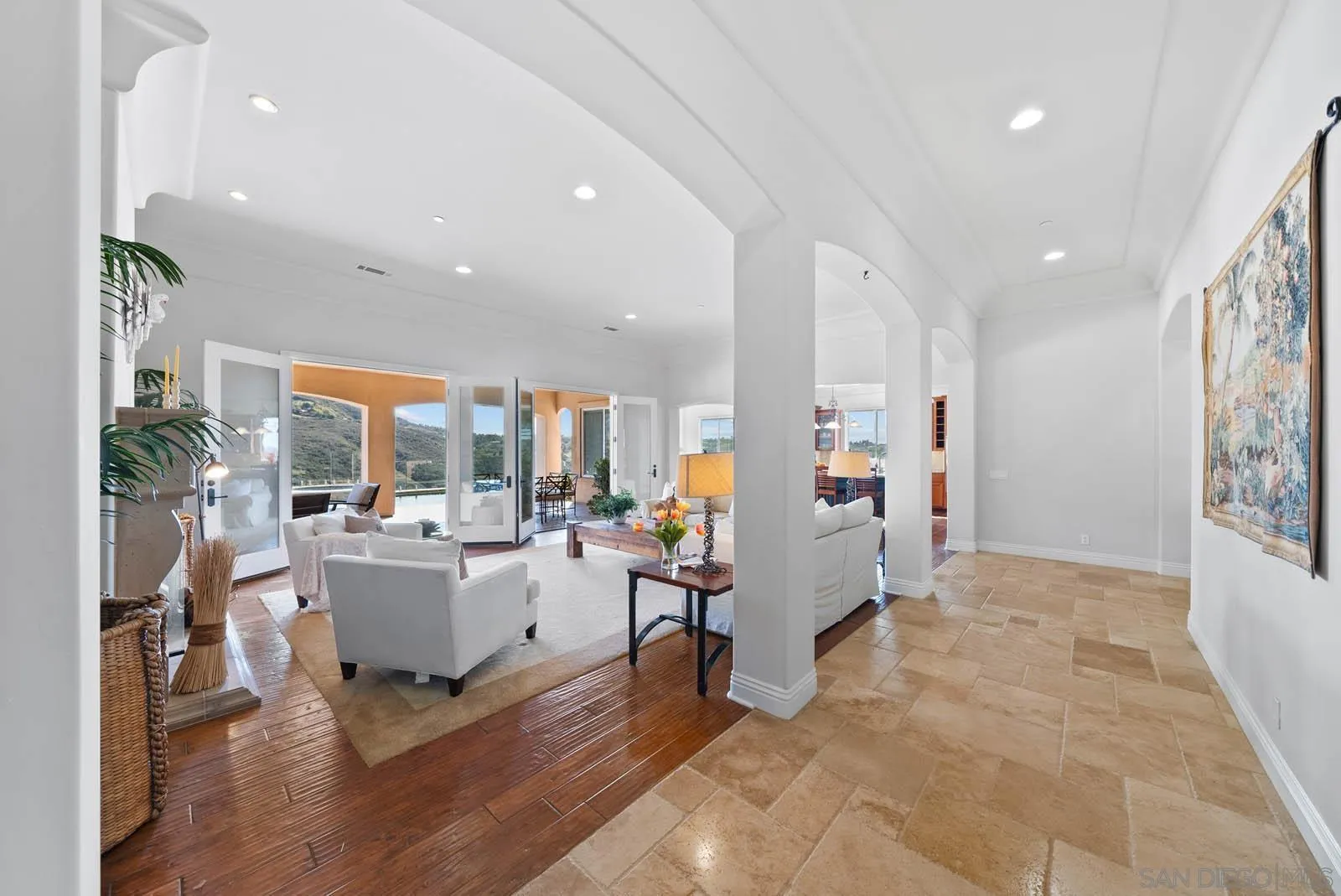 https://cdn.realtyfeed.com/cdn/127/250031109/da950c450807987c2d5b2840e5d41b34.webp