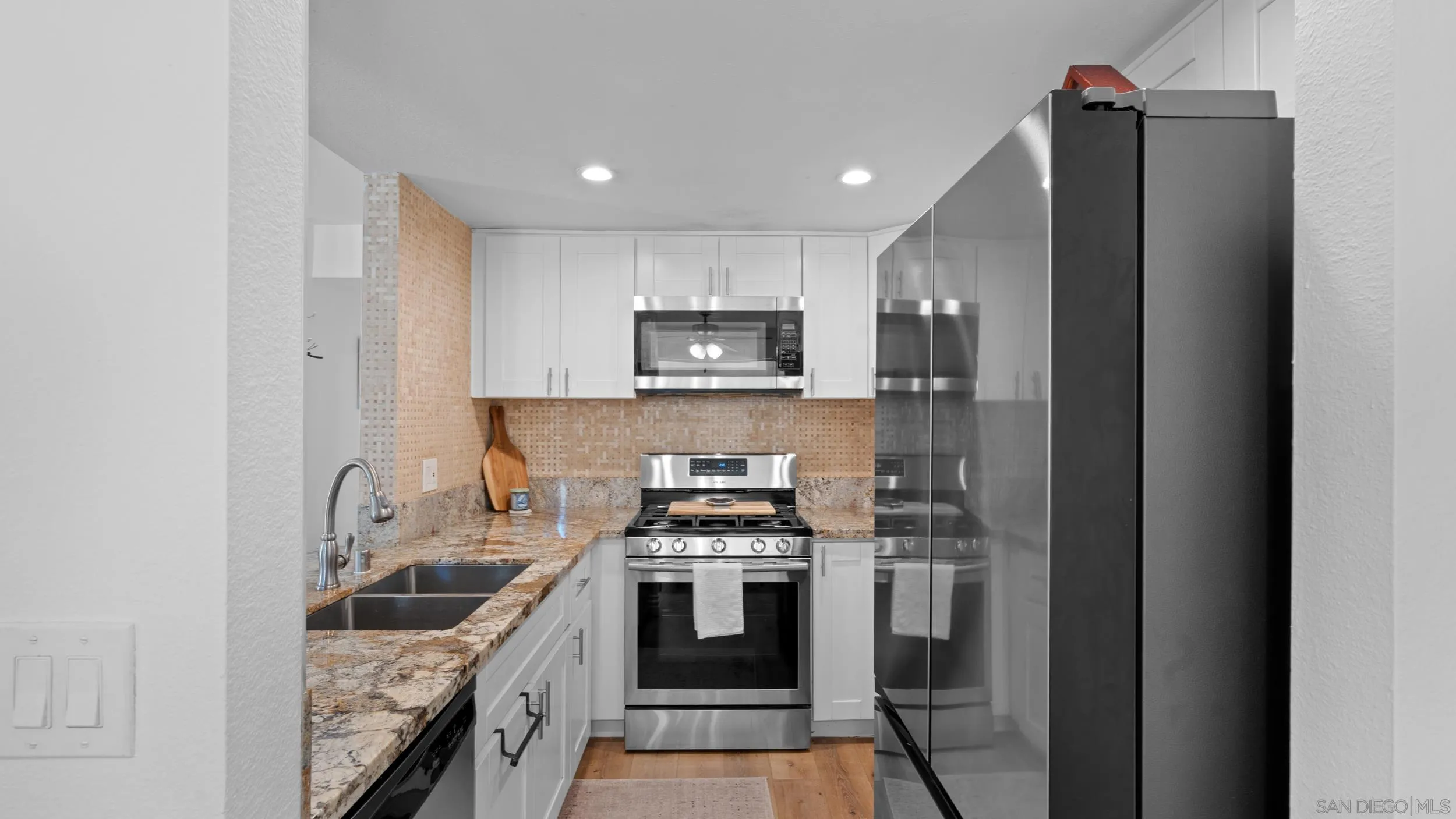 Photo #8: 250031110 Listing: Photo #8