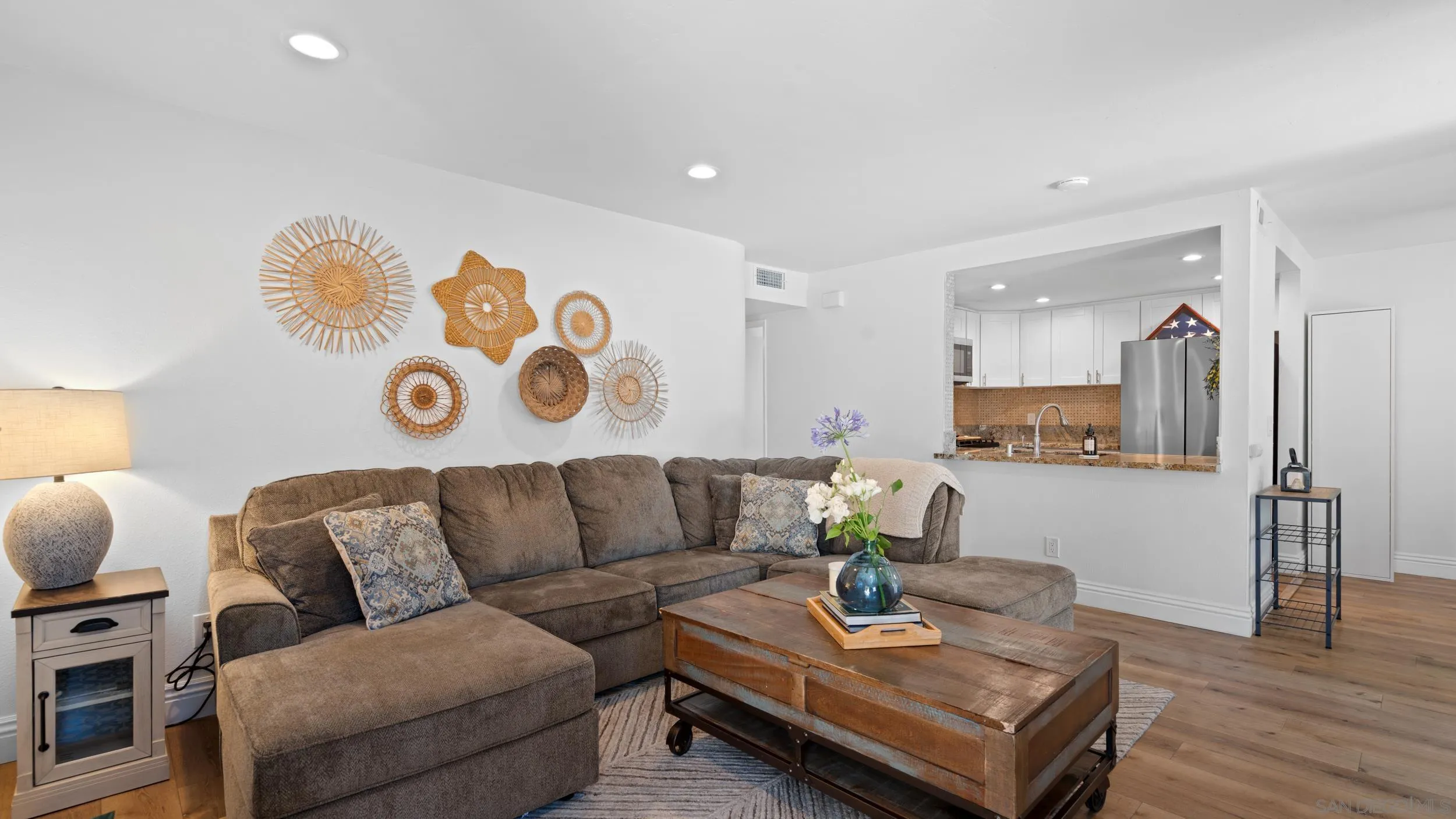 Photo #5: 250031110 Listing 