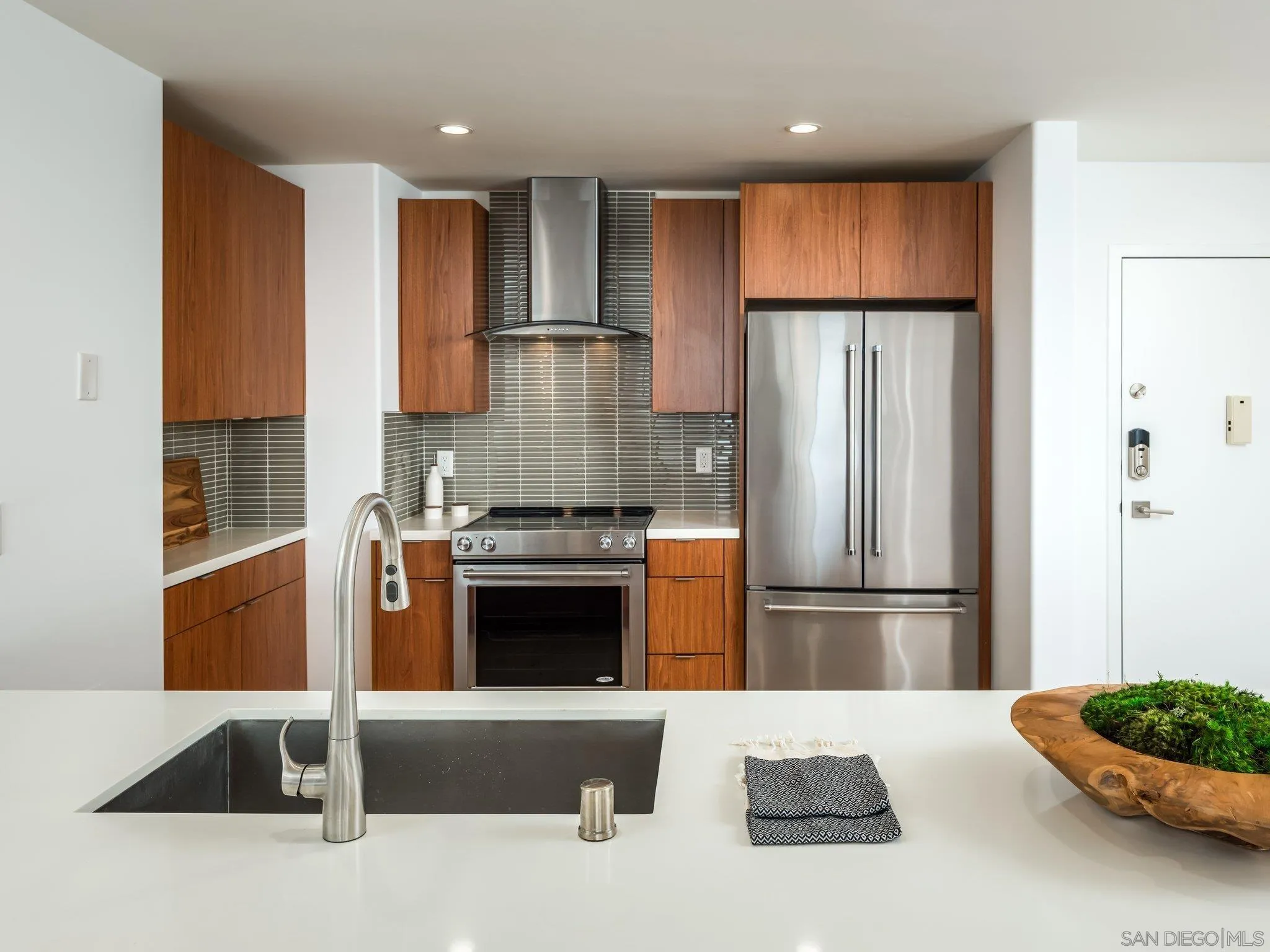 Photo #10: 250031114 Listing: Photo #10