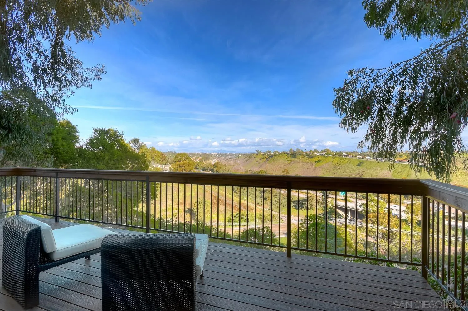 https://cdn.realtyfeed.com/cdn/127/250031137/2a476c25e585aaff88cf8fa1eee6530e.webp