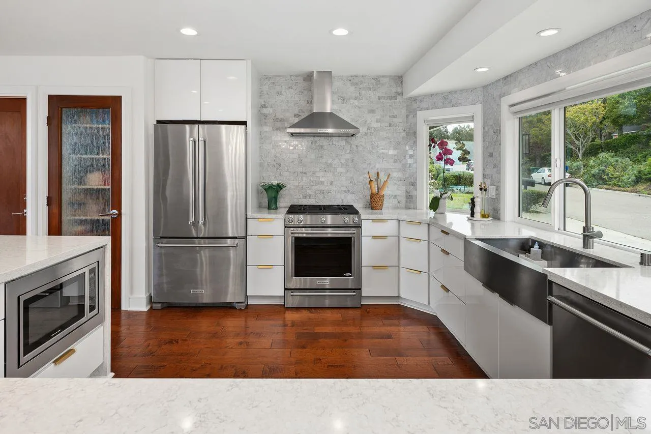 https://cdn.realtyfeed.com/cdn/127/250031137/2b77f20f3af08a35c801d7d12def3dbb.webp