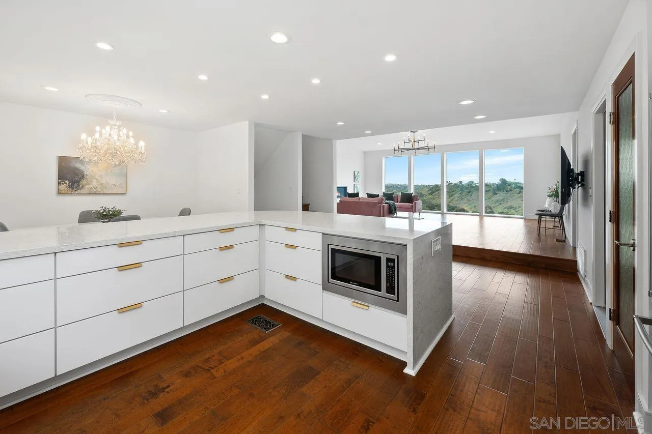 https://cdn.realtyfeed.com/cdn/127/250031137/a1e083a49a0acf70e890aac251c8ee5f.webp