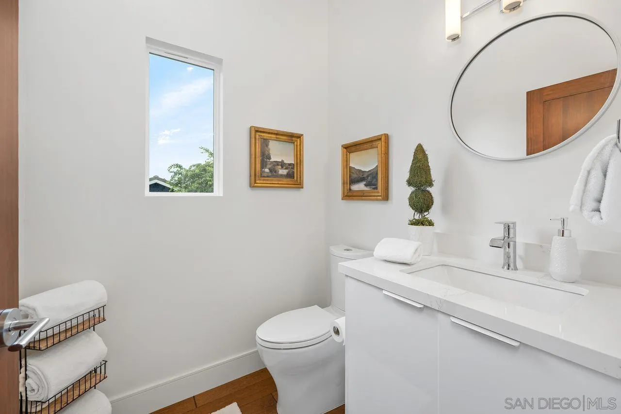 https://cdn.realtyfeed.com/cdn/127/250031137/e7b8456e99e7d9f8275745d473d8c5b2.webp