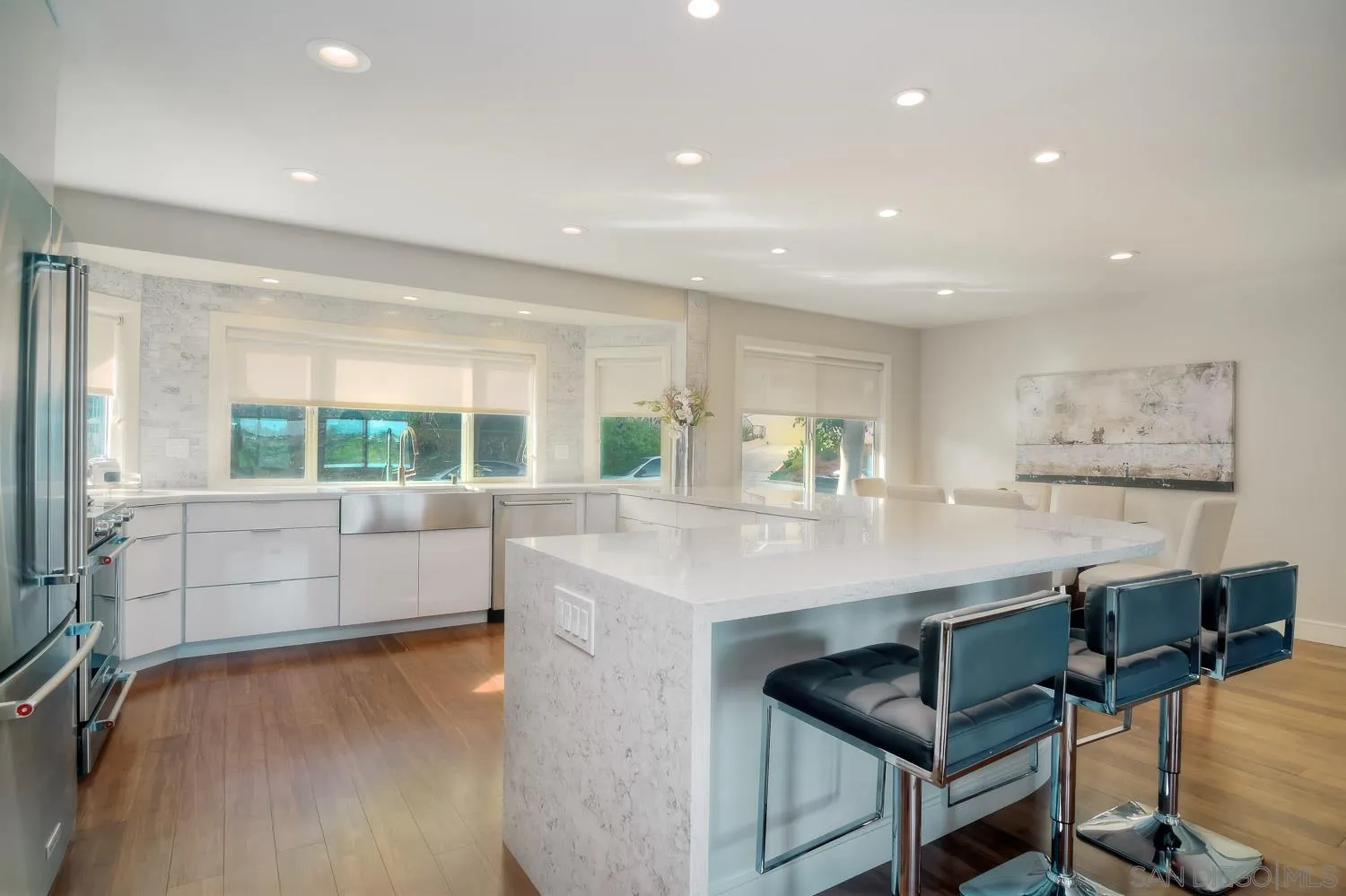 https://cdn.realtyfeed.com/cdn/127/250031137/f2f1db2e561ab23c253be95b7cf35b53.webp
