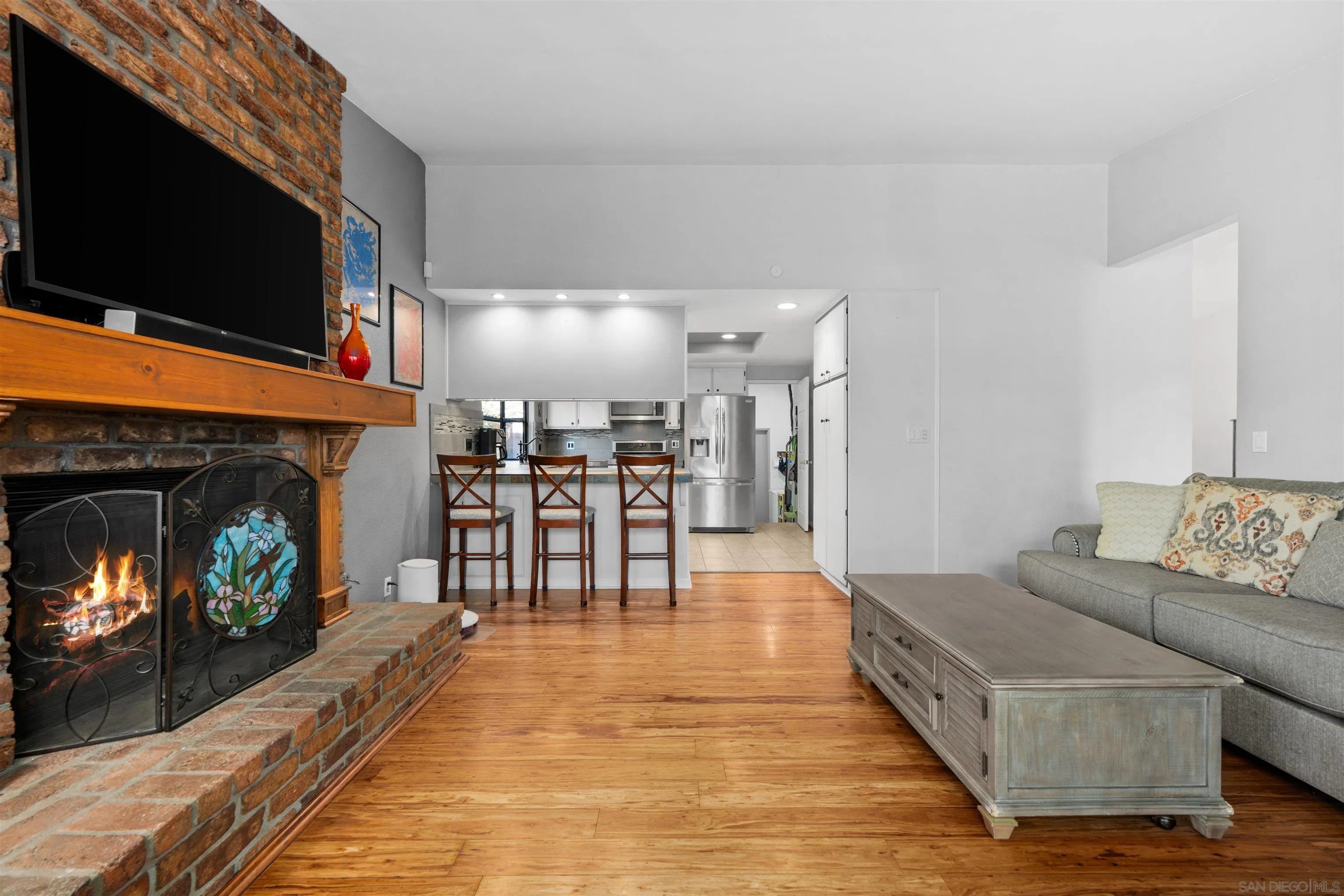 https://cdn.realtyfeed.com/cdn/127/250031140/73655382956bf76989804def4614602f.webp